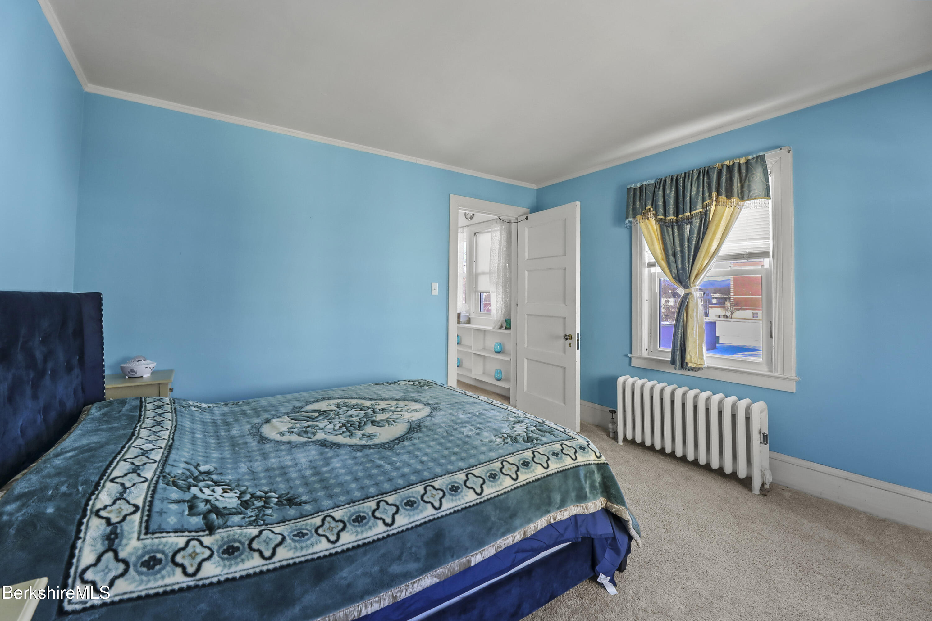 Pittsfield, Massachusetts 01201, United States, 5 Bedrooms Bedrooms, ,3 BathroomsBathrooms,Residential,Active,94284
