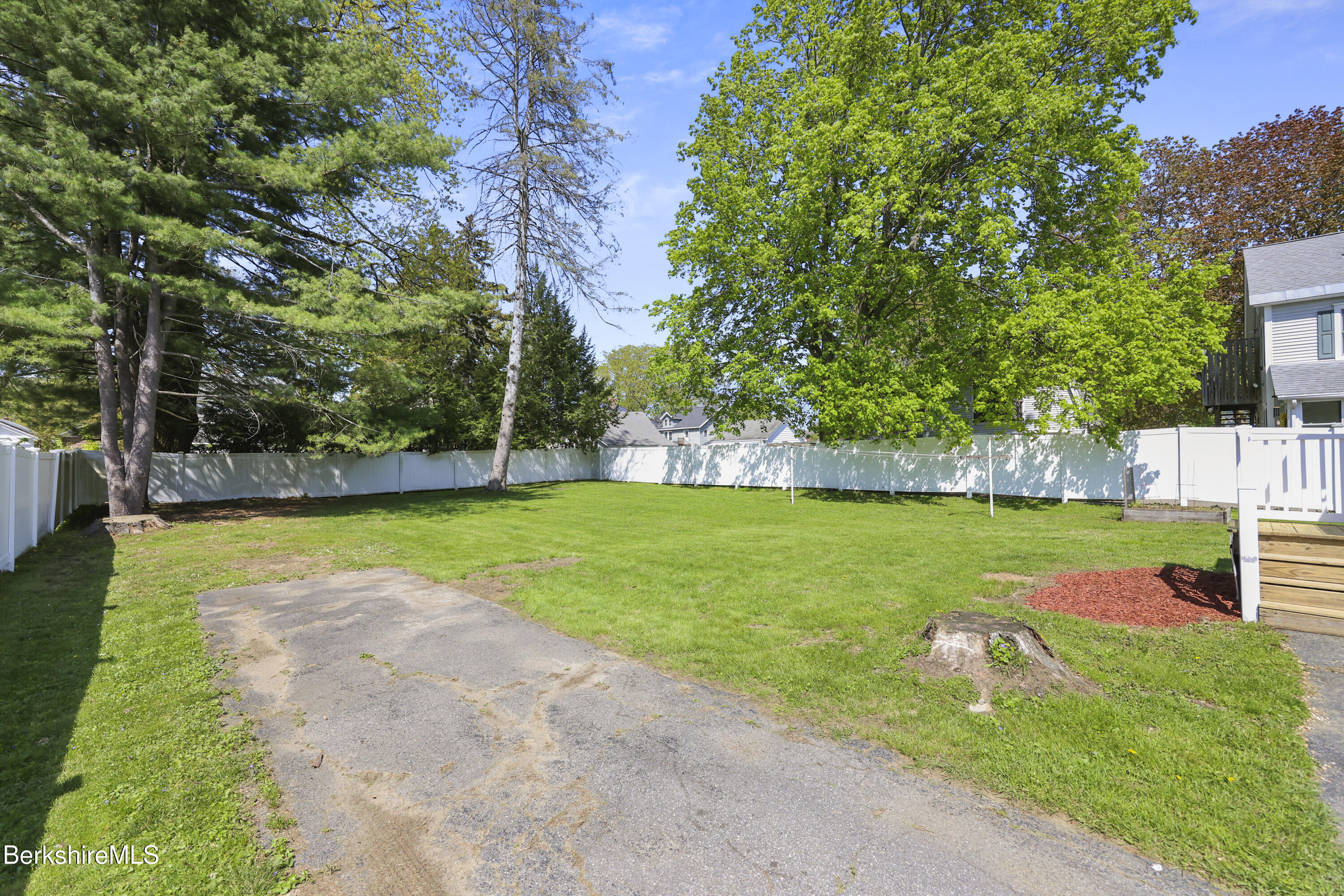 41 Pine St, Dalton, Massachusetts image 34