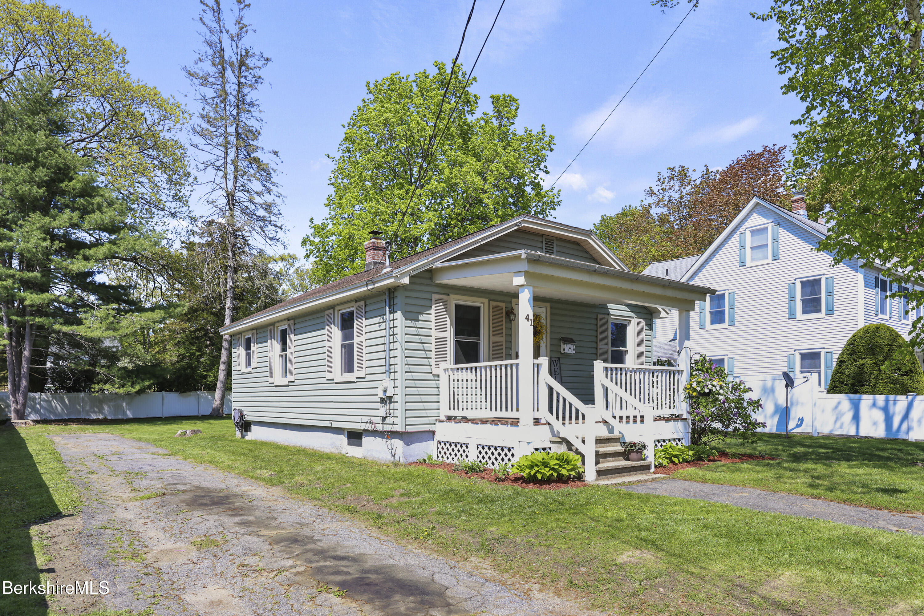 41 Pine St, Dalton, Massachusetts image 2