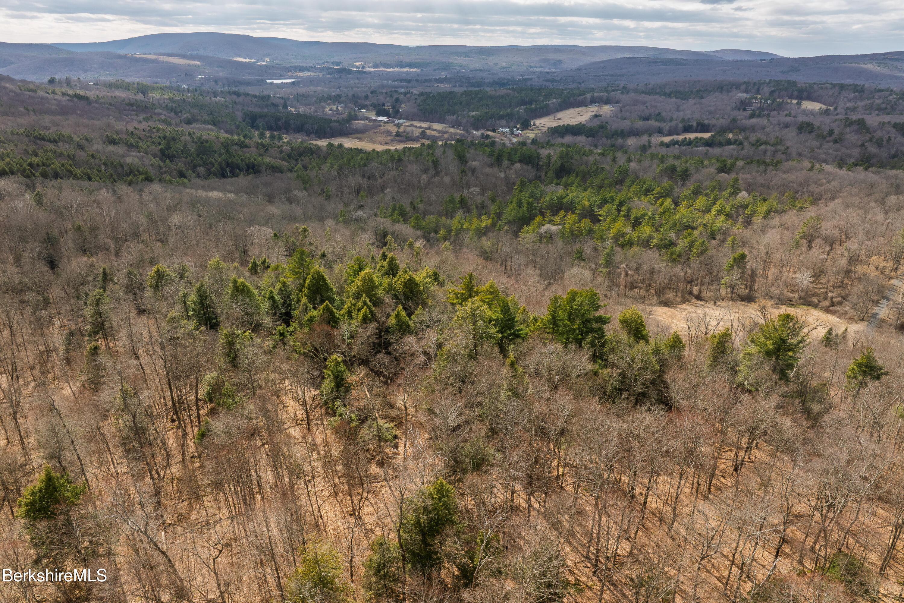 206 Stevens Glen Rd, Richmond, Massachusetts image 8
