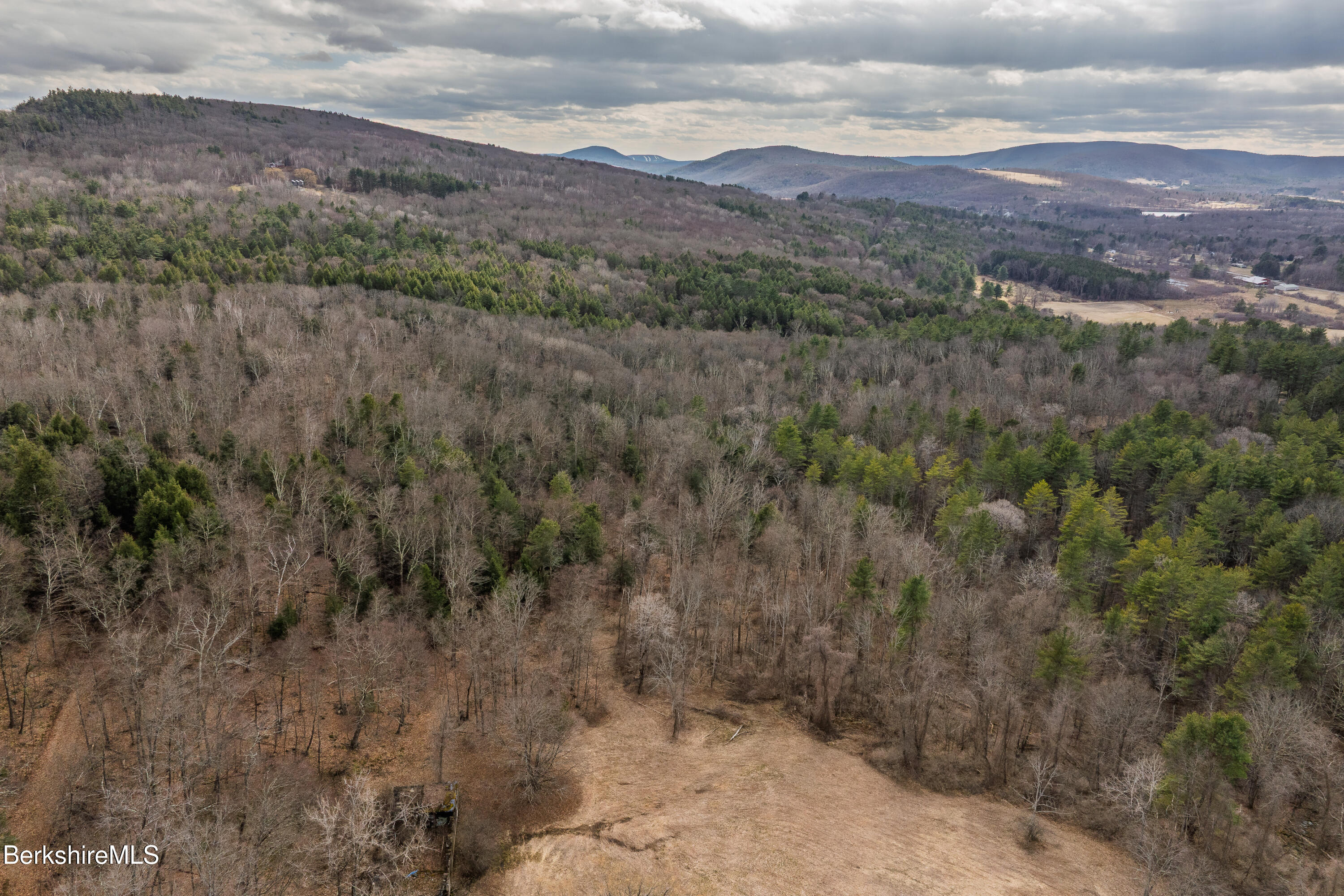 206 Stevens Glen Rd, Richmond, Massachusetts image 4