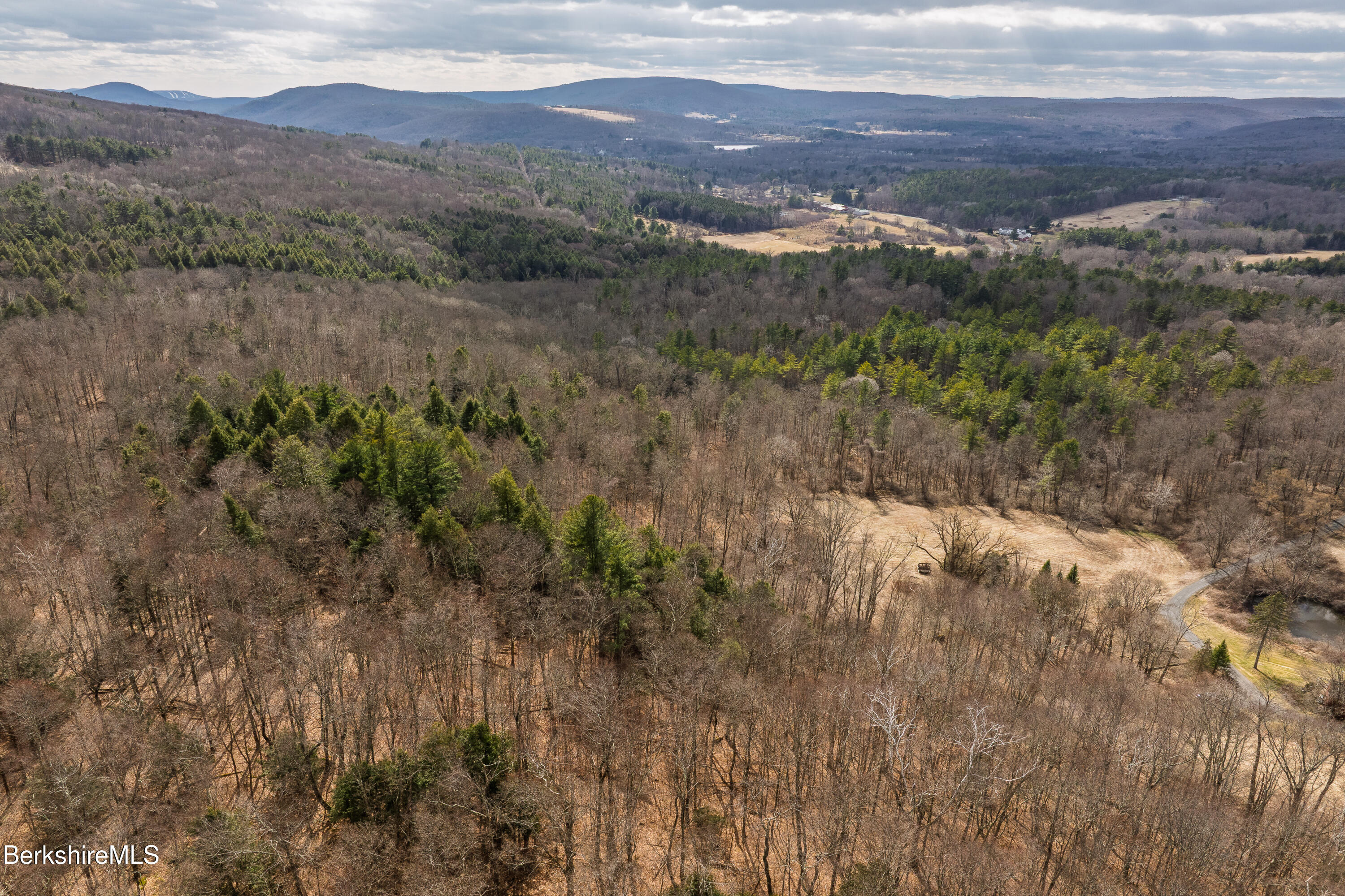 206 Stevens Glen Rd, Richmond, Massachusetts image 6