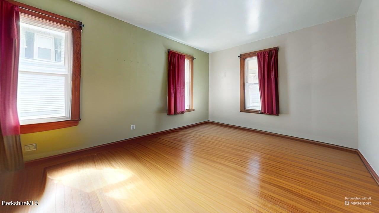 28 Upton St, Adams, Massachusetts image 15