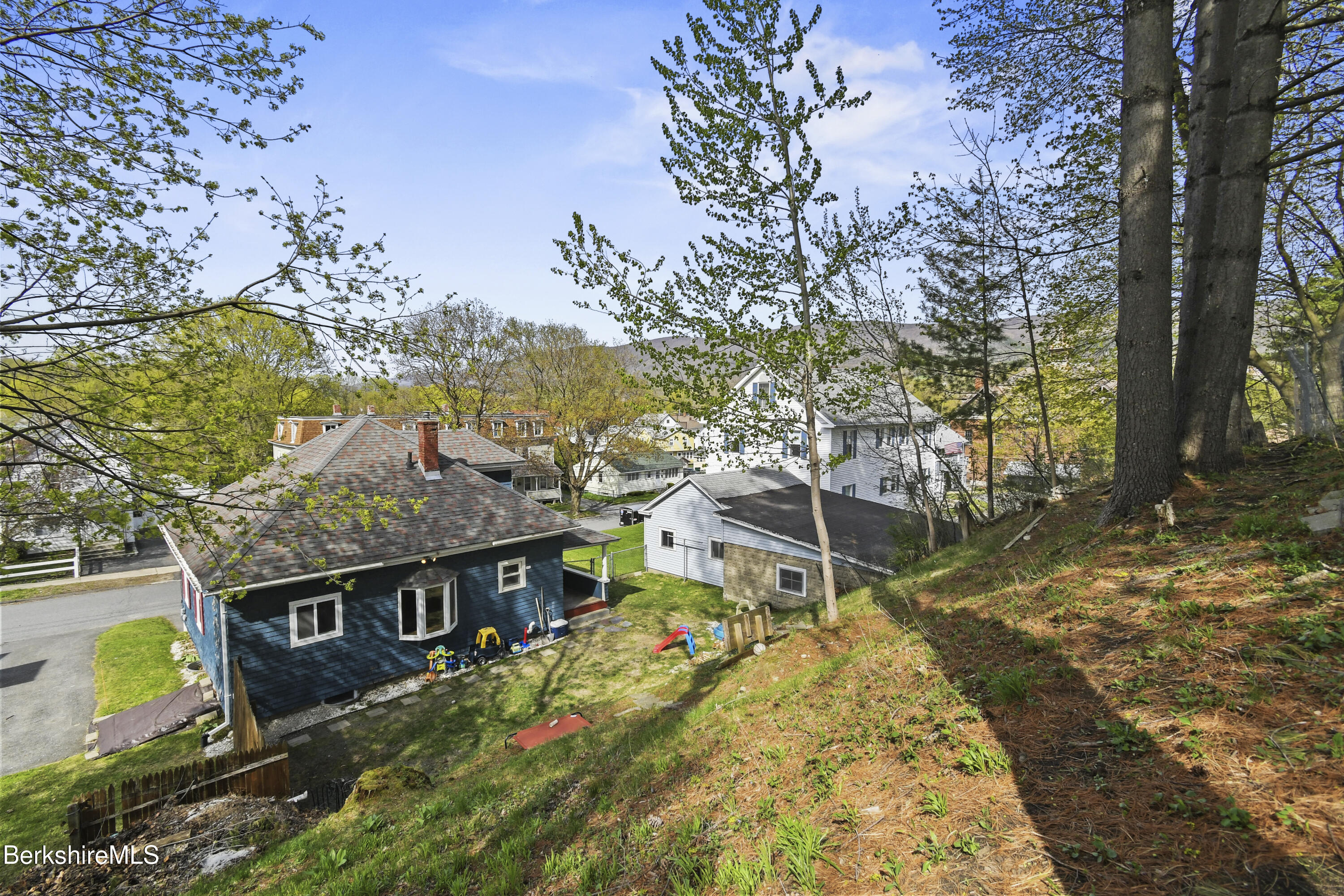 28 Upton St, Adams, Massachusetts image 35