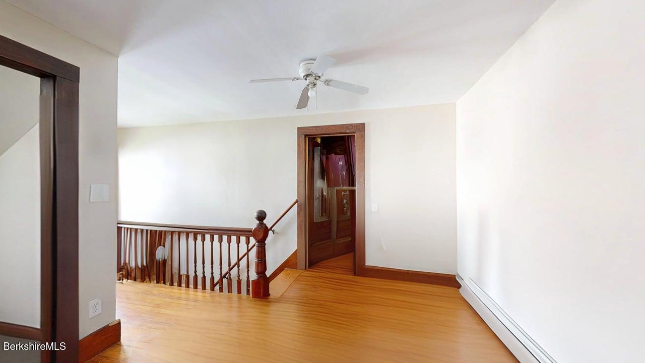 28 Upton St, Adams, Massachusetts image 22