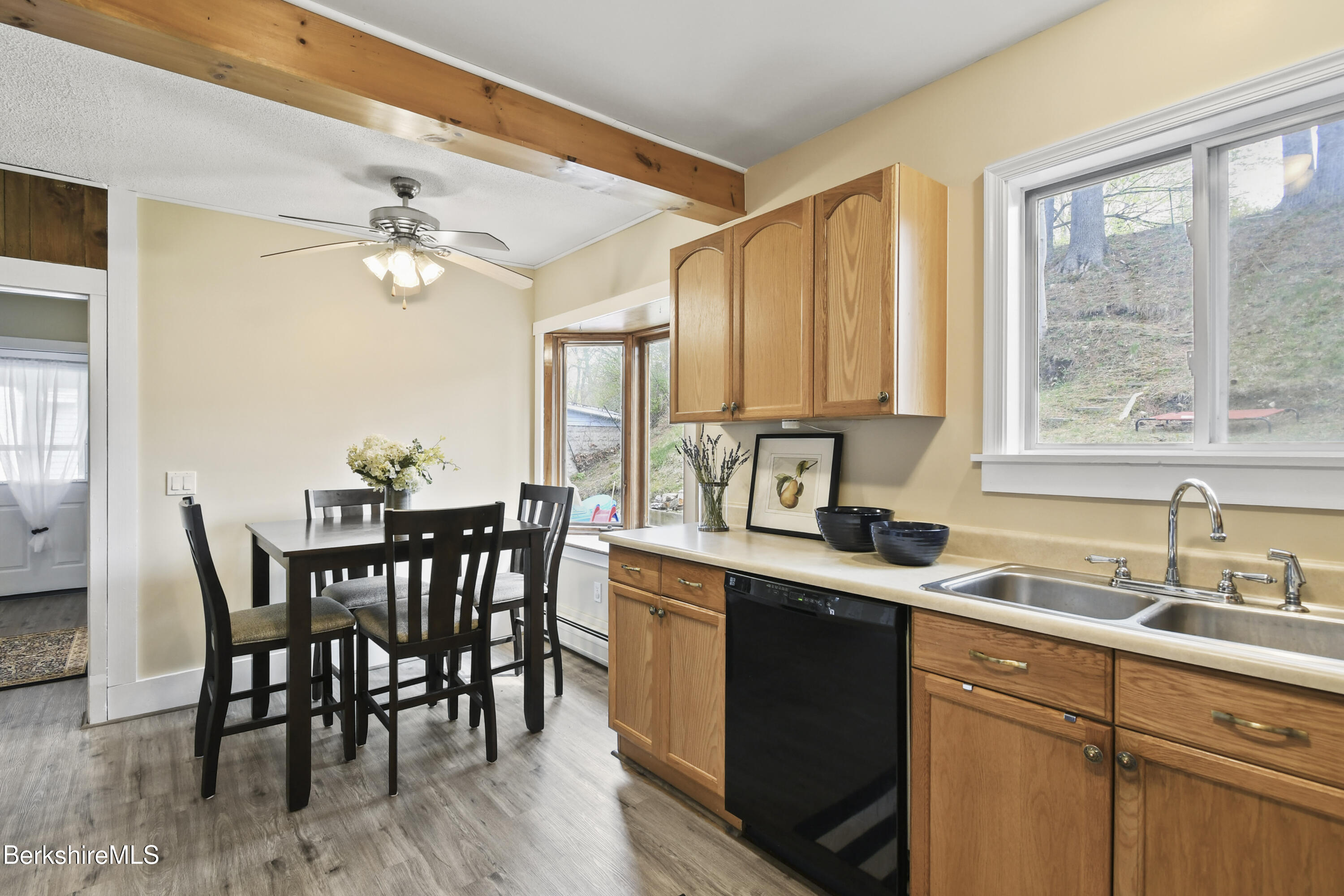 28 Upton St, Adams, Massachusetts image 12