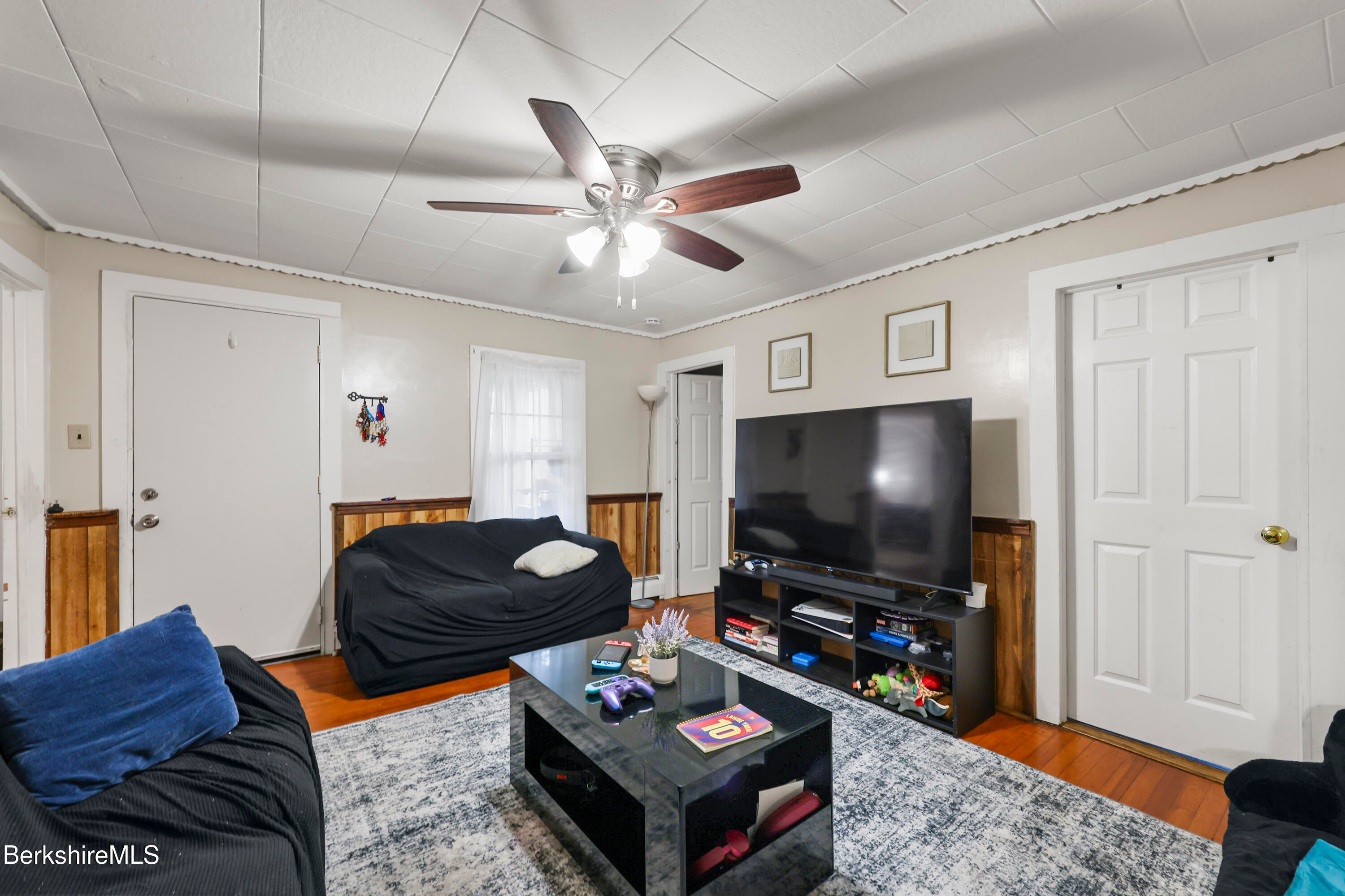 3-5 Pleasant St