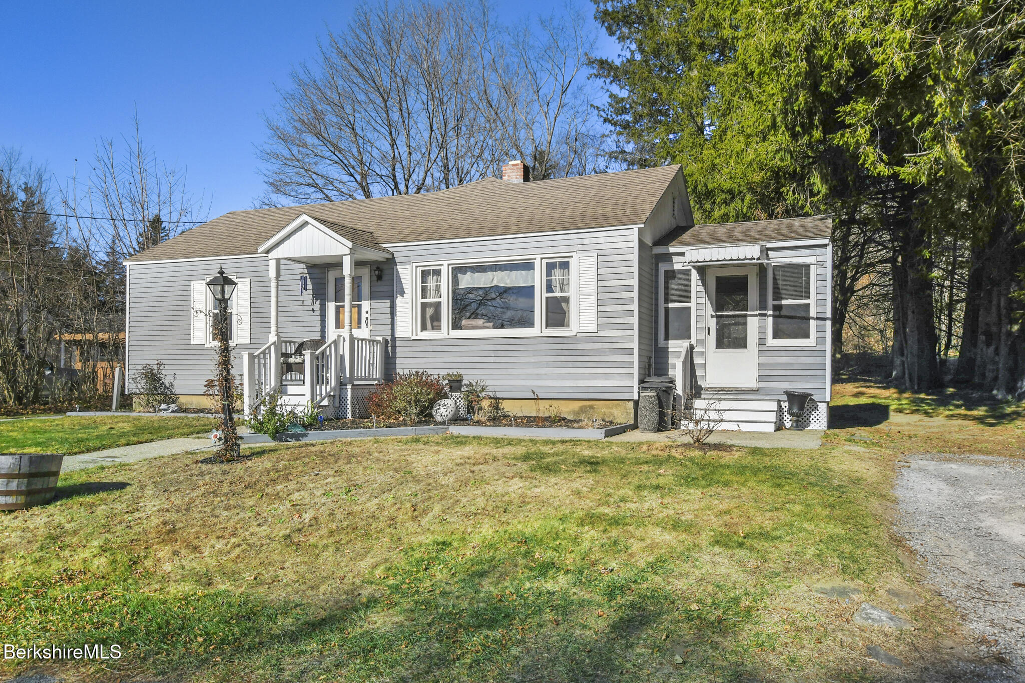 48 Jordan Ave, Hinsdale, Massachusetts image 2