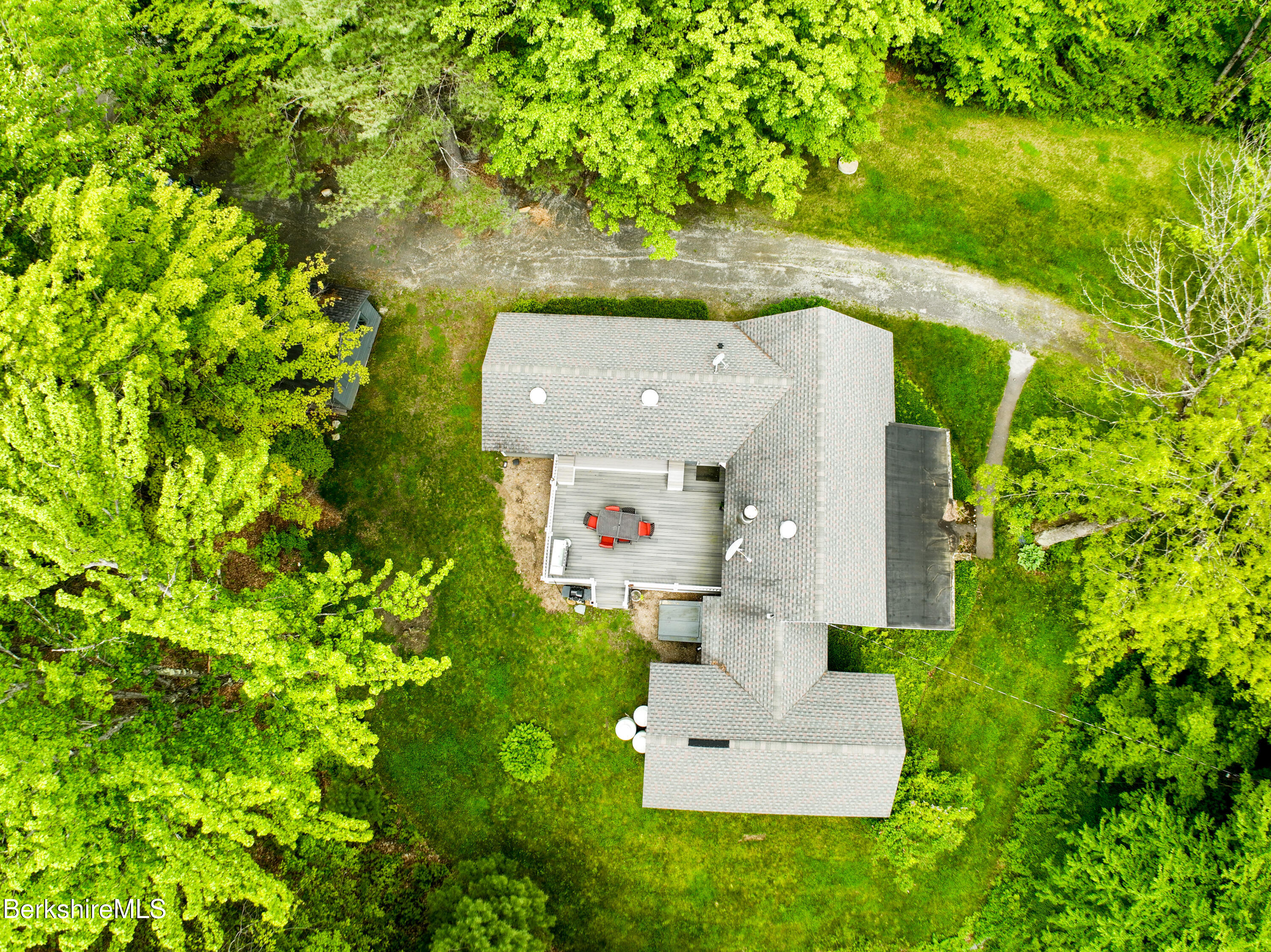162 Ymca Rd, Becket, Massachusetts image 10