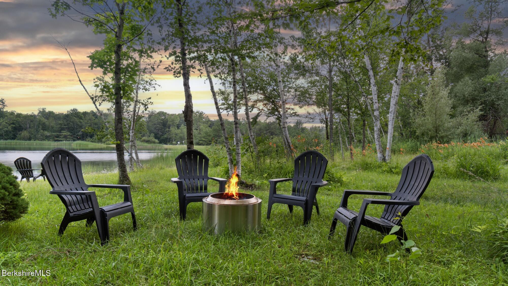 180 E Long Bow Ln, Becket, Massachusetts image 4