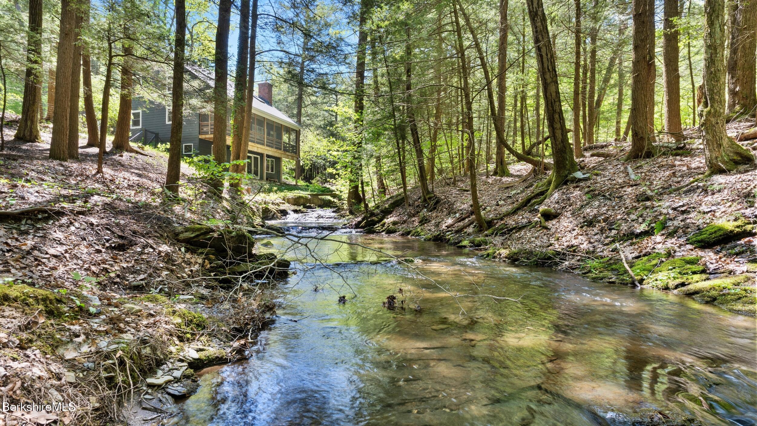 53 10 Broeck Rd, Chatham, New York image 5