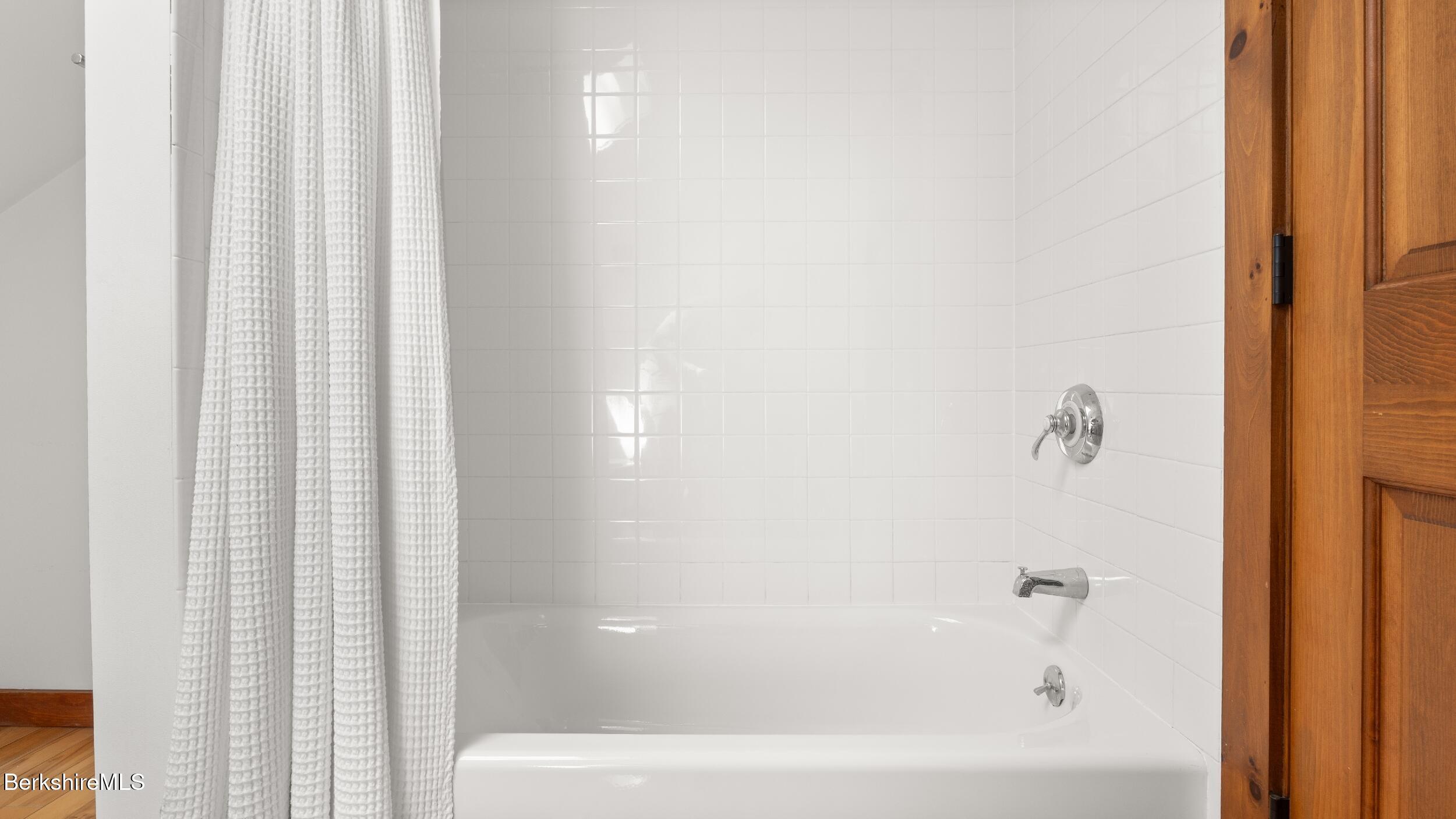 53 10 Broeck Rd, Chatham, New York image 33