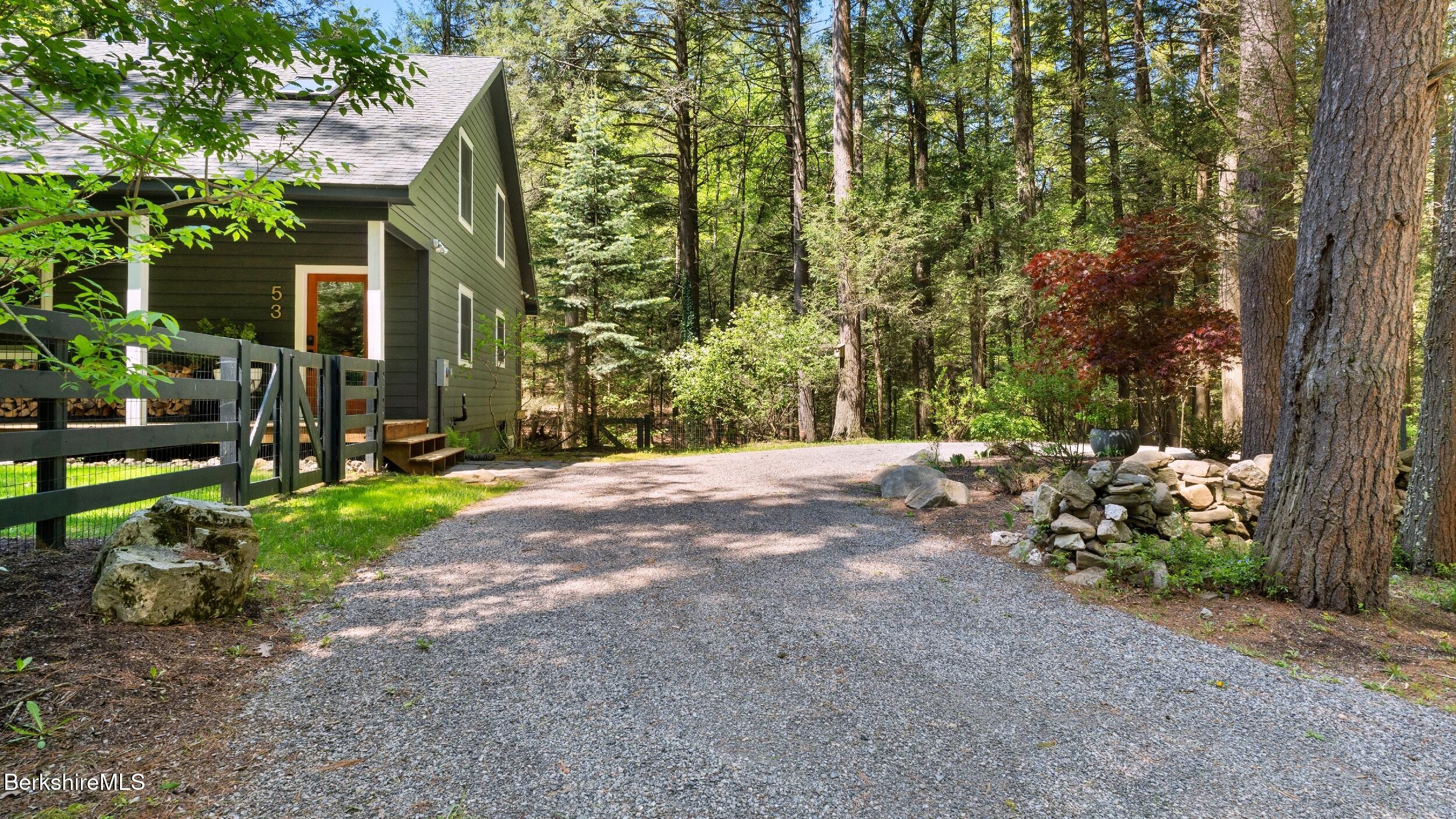 53 10 Broeck Rd, Chatham, New York image 42
