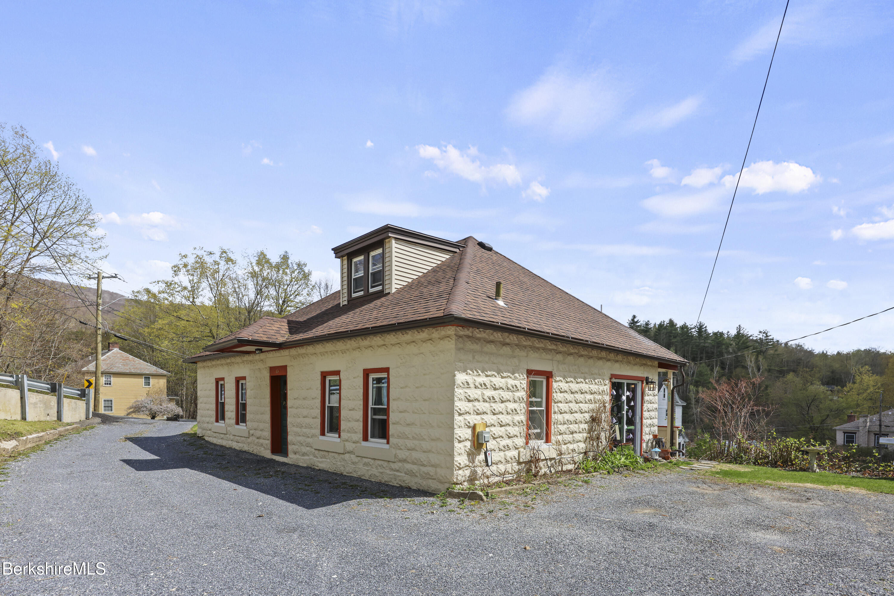 65 Cross Rd, Clarksburg, Massachusetts image 1