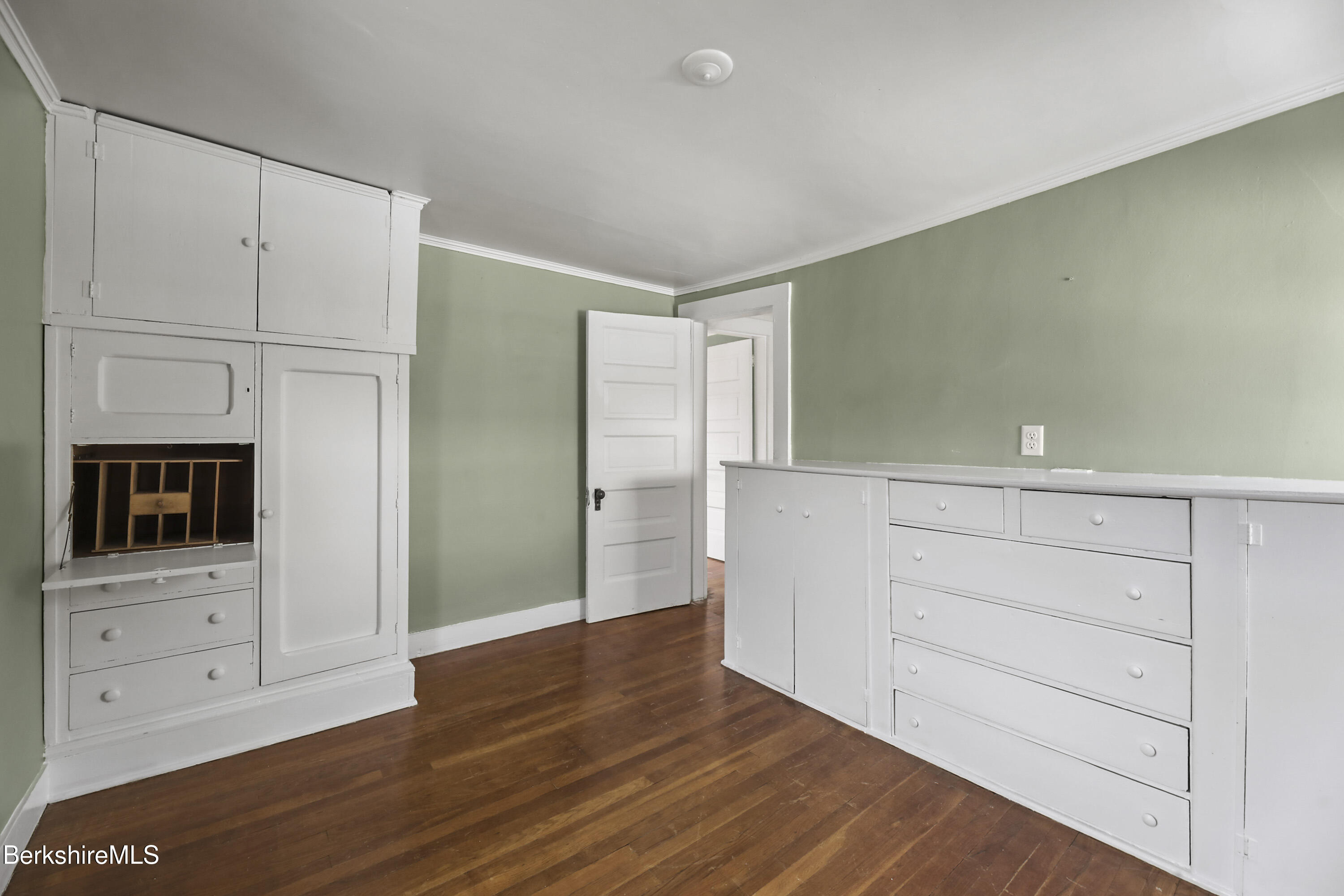 20 Summer St, Lee, Massachusetts image 28