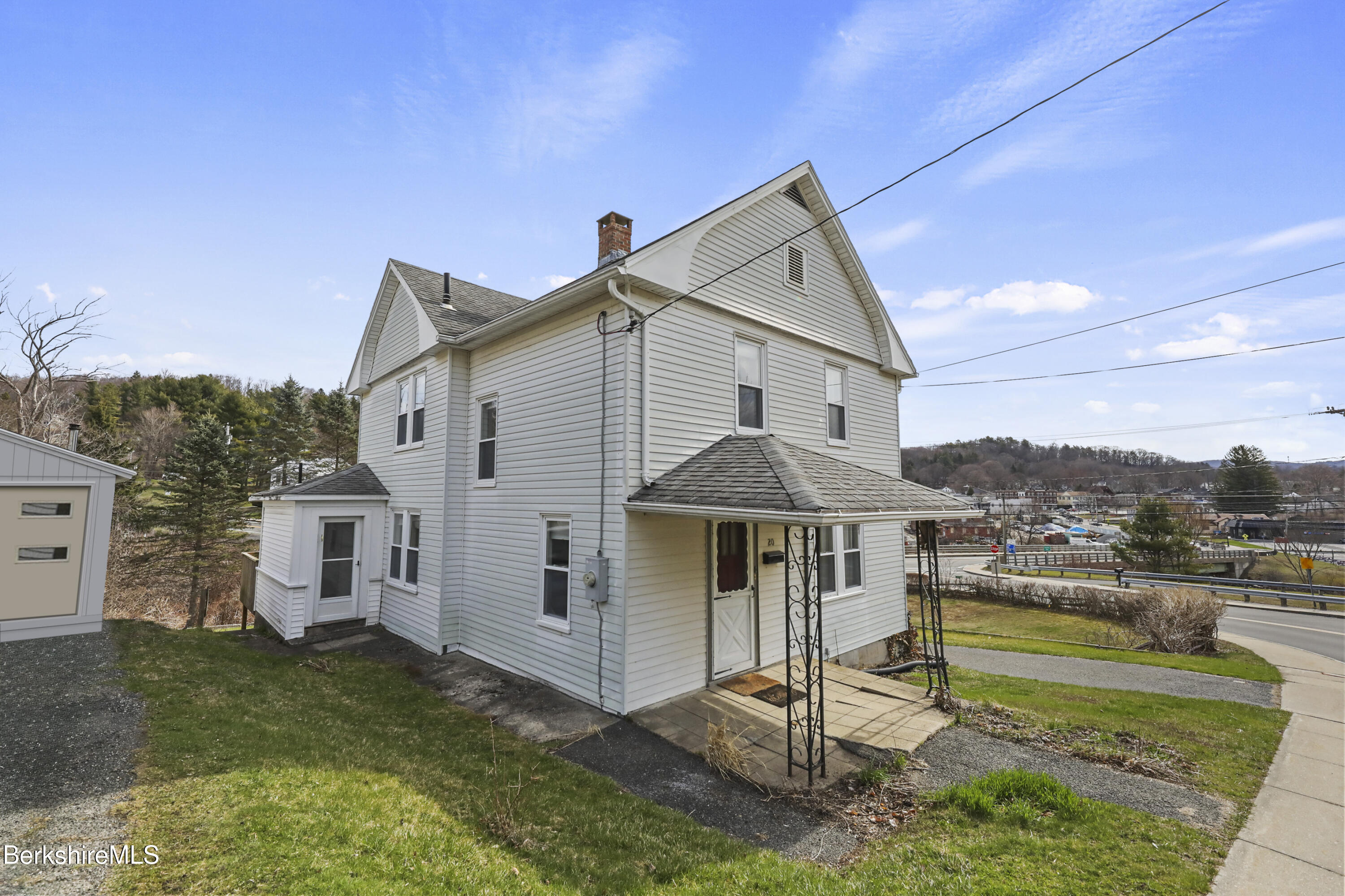 20 Summer St, Lee, Massachusetts image 1
