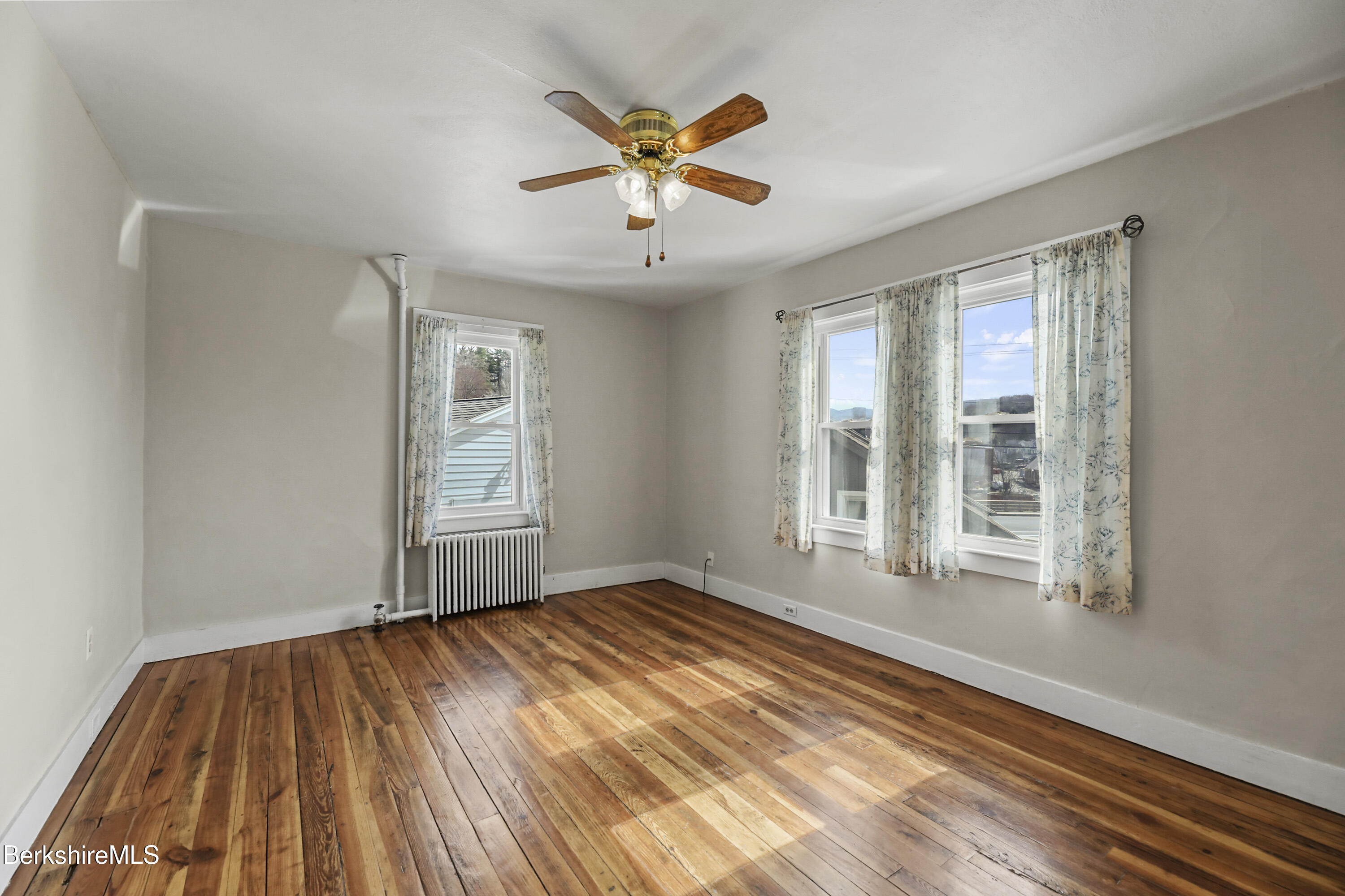 20 Summer St, Lee, Massachusetts image 15