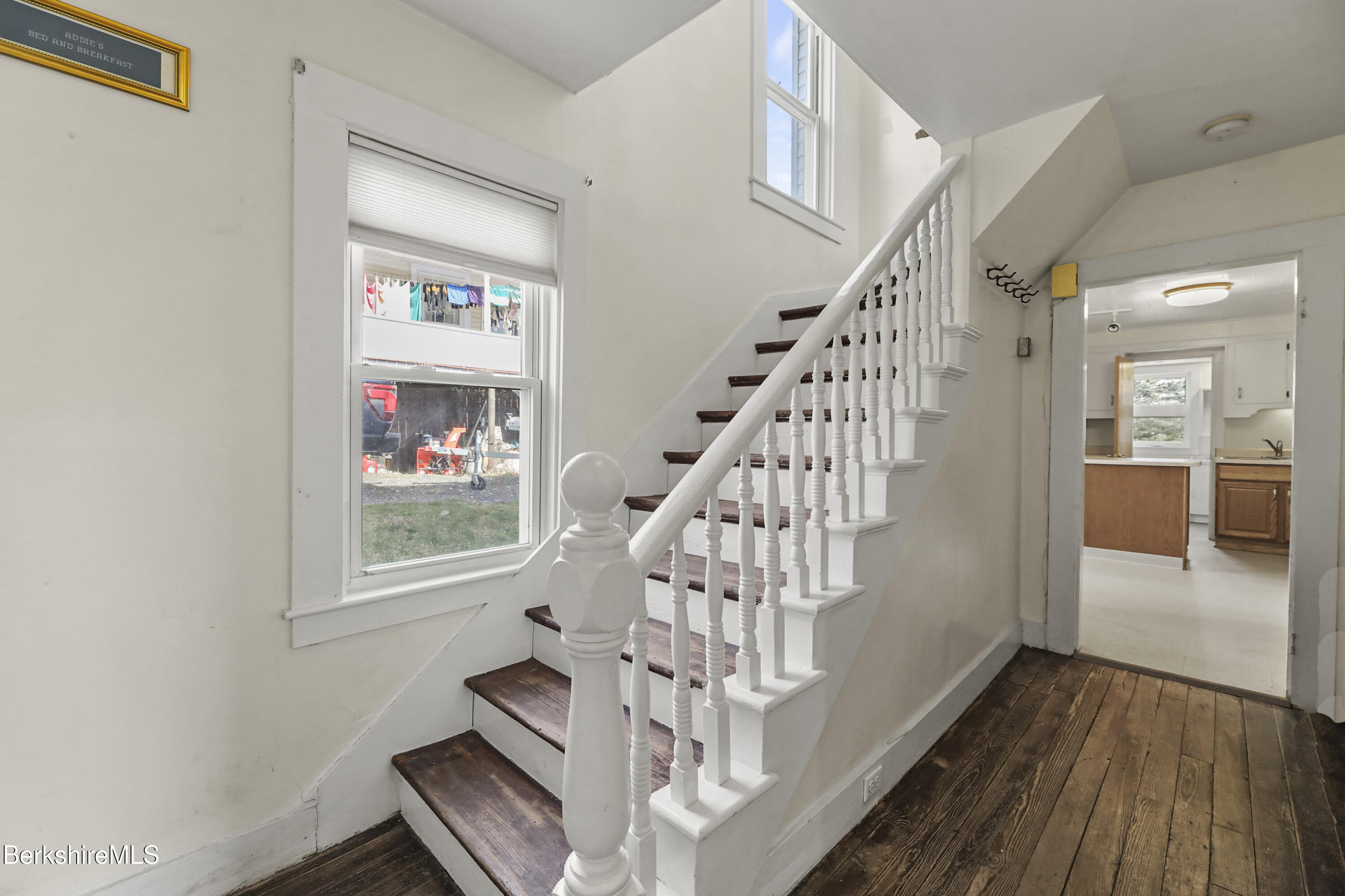 20 Summer St, Lee, Massachusetts image 5