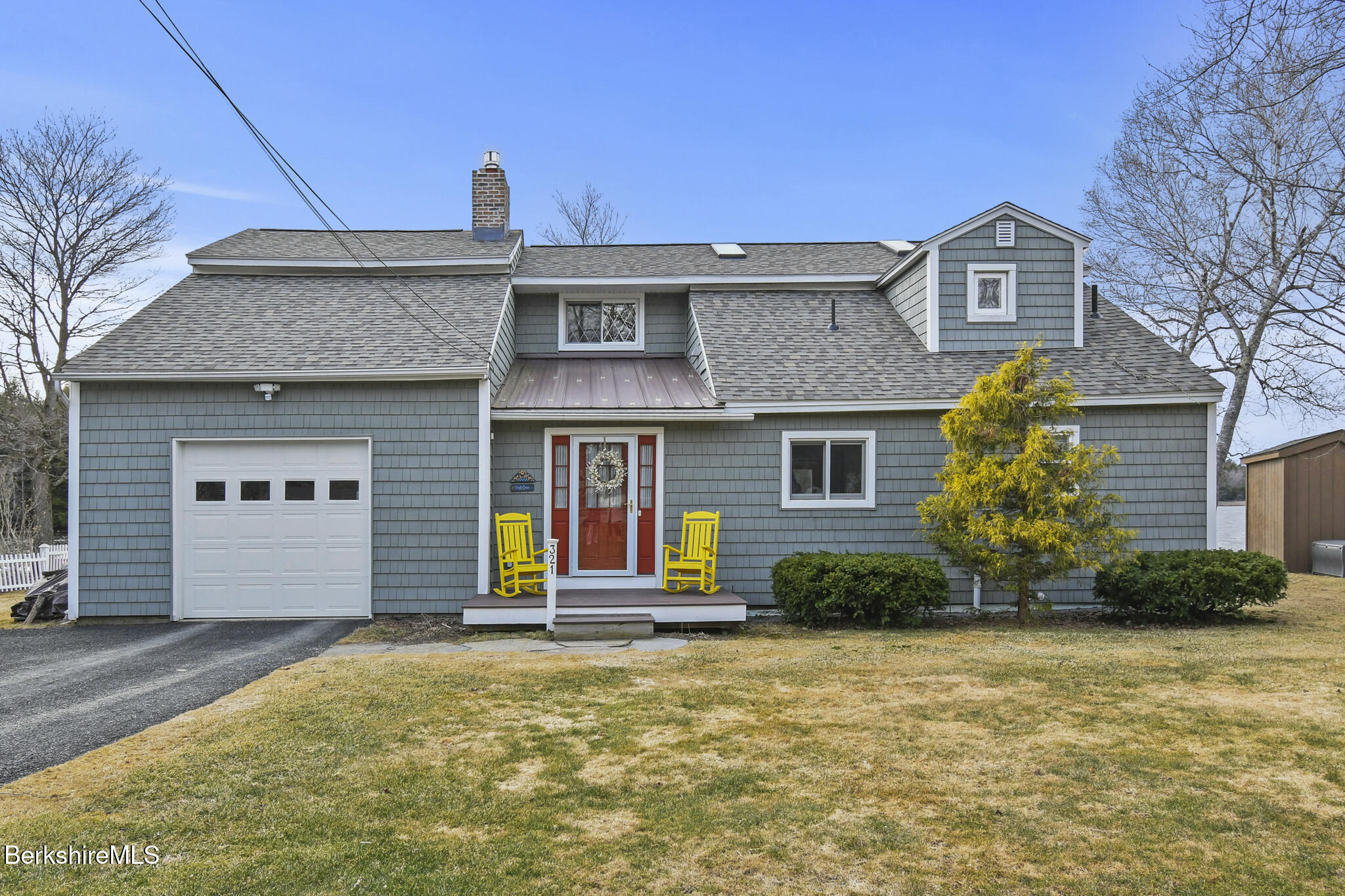 321 Ashmere Dr, Hinsdale, Massachusetts image 3