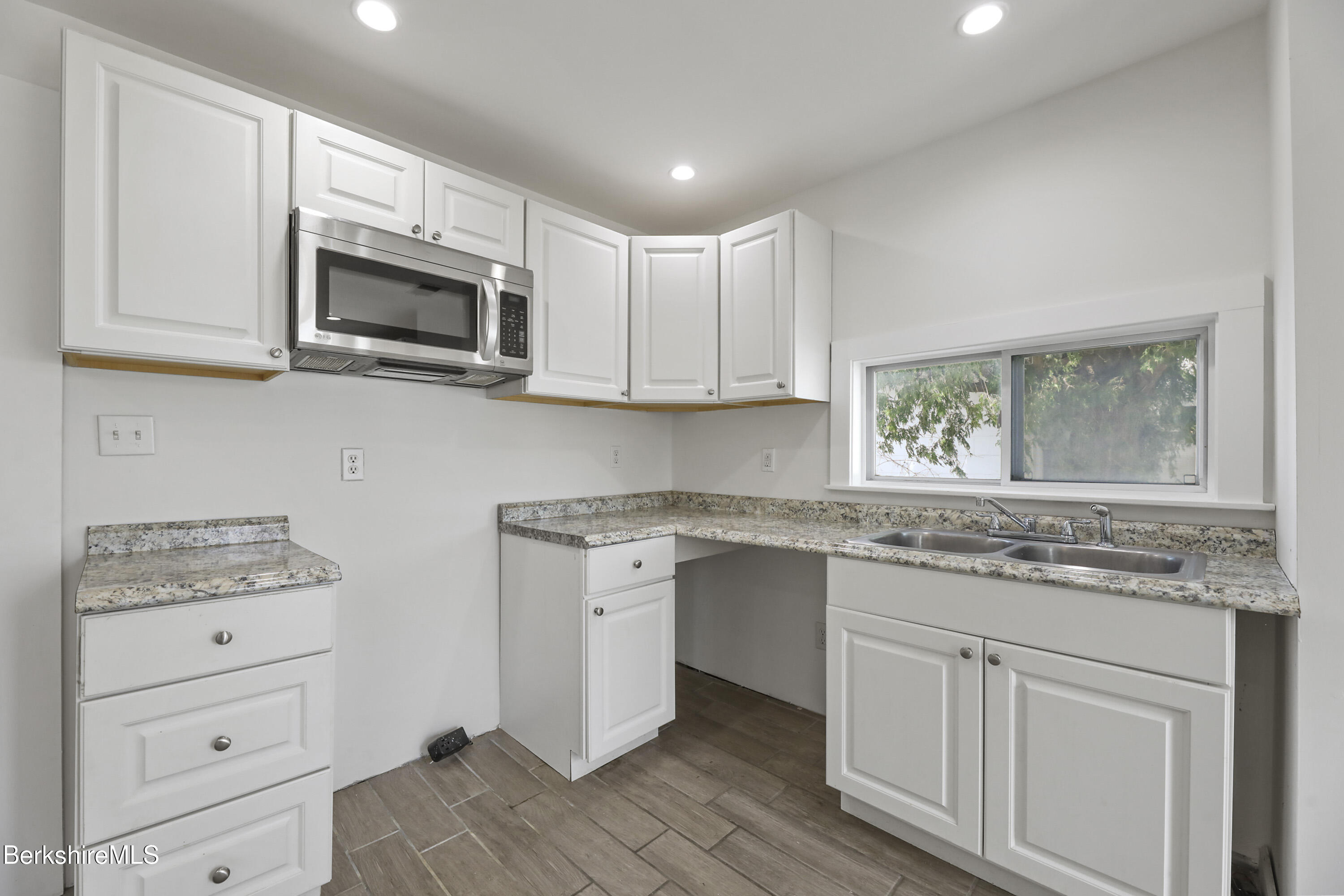 17 Phelps Ave, North Adams, Massachusetts image 17