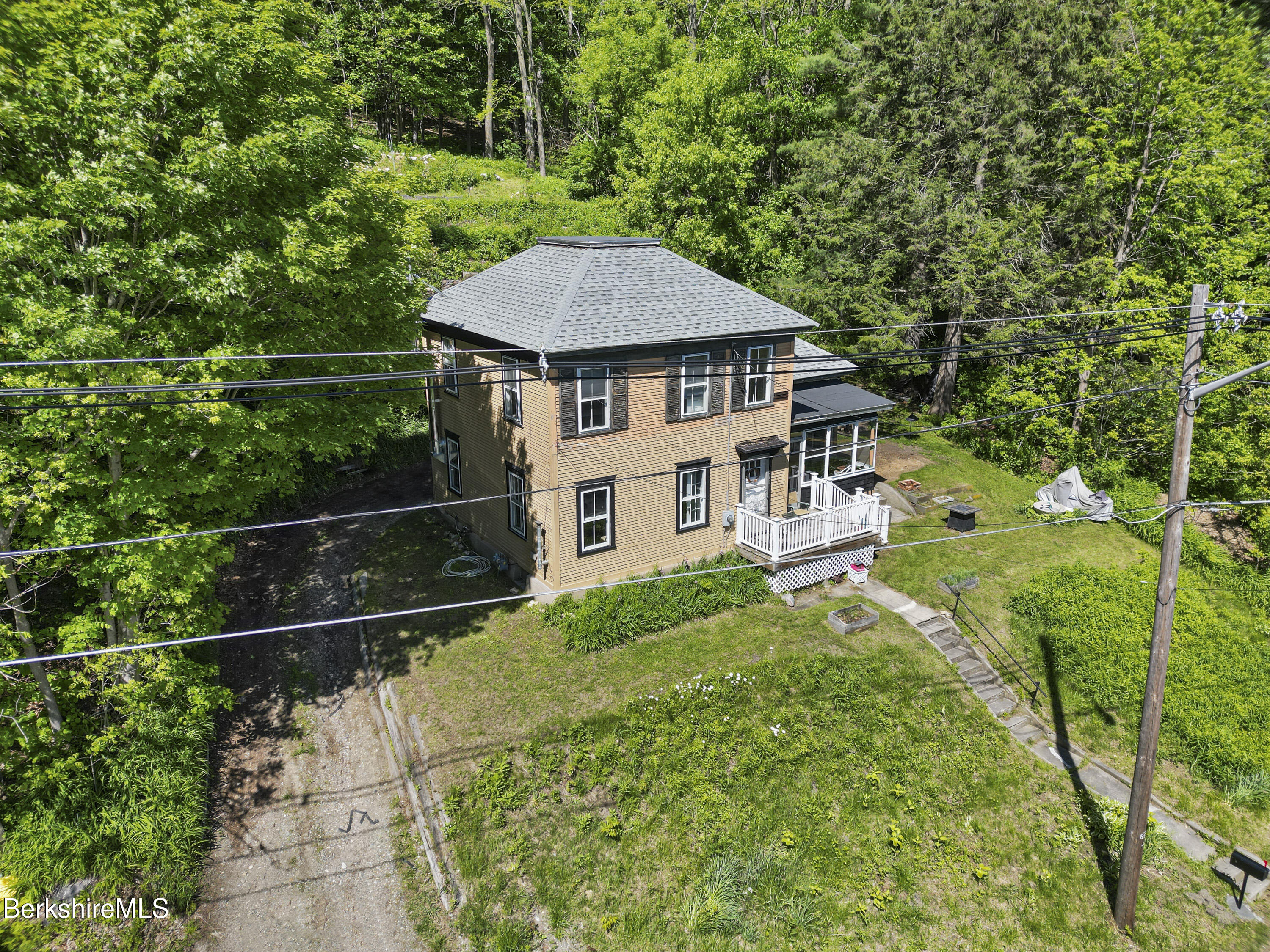 1729 Massachusetts Ave, North Adams, Massachusetts image 29