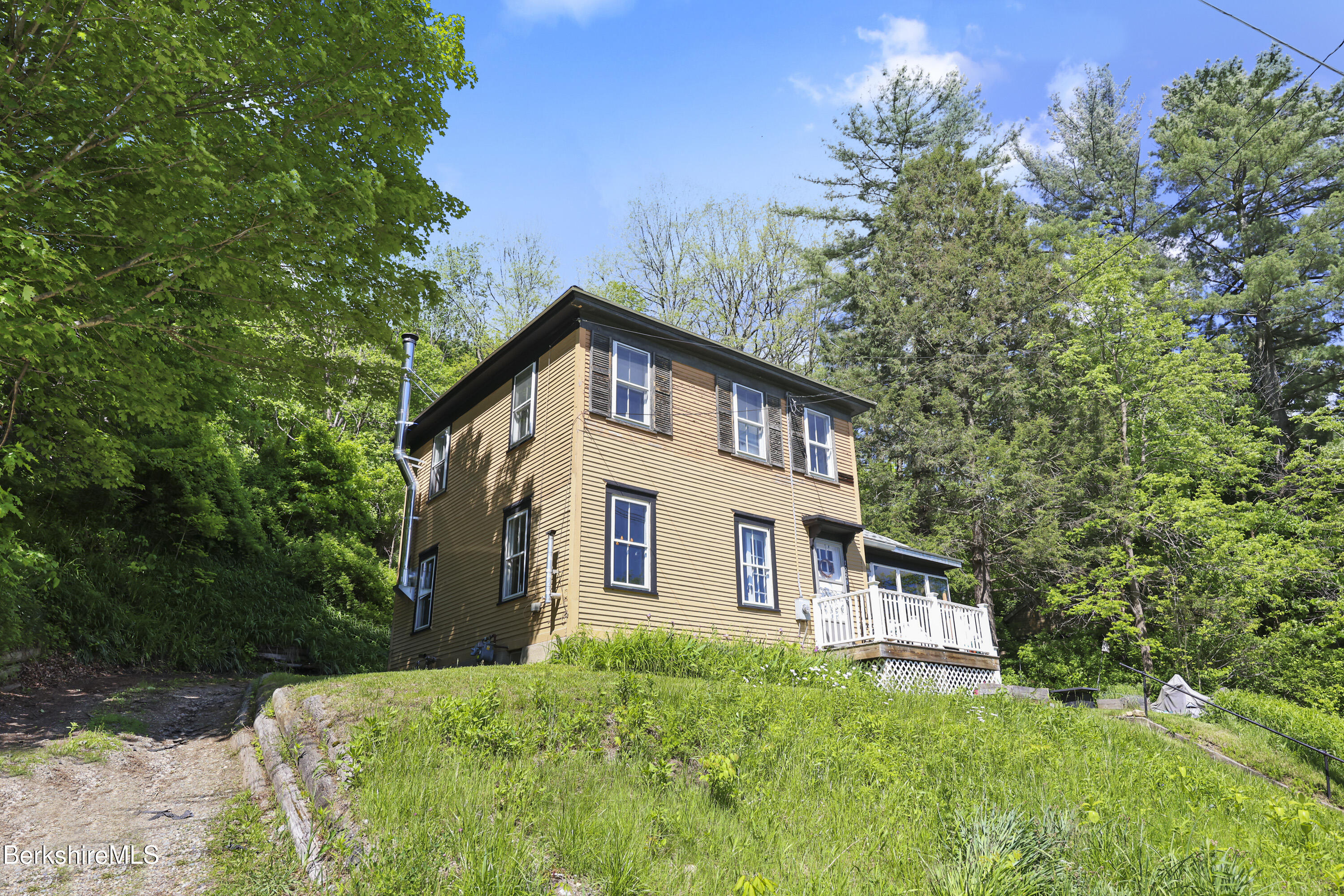 1729 Massachusetts Ave, North Adams, Massachusetts image 2