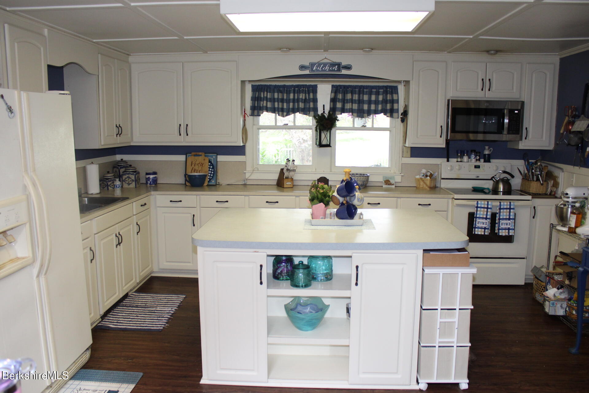 576 North St, Windsor, Massachusetts image 7