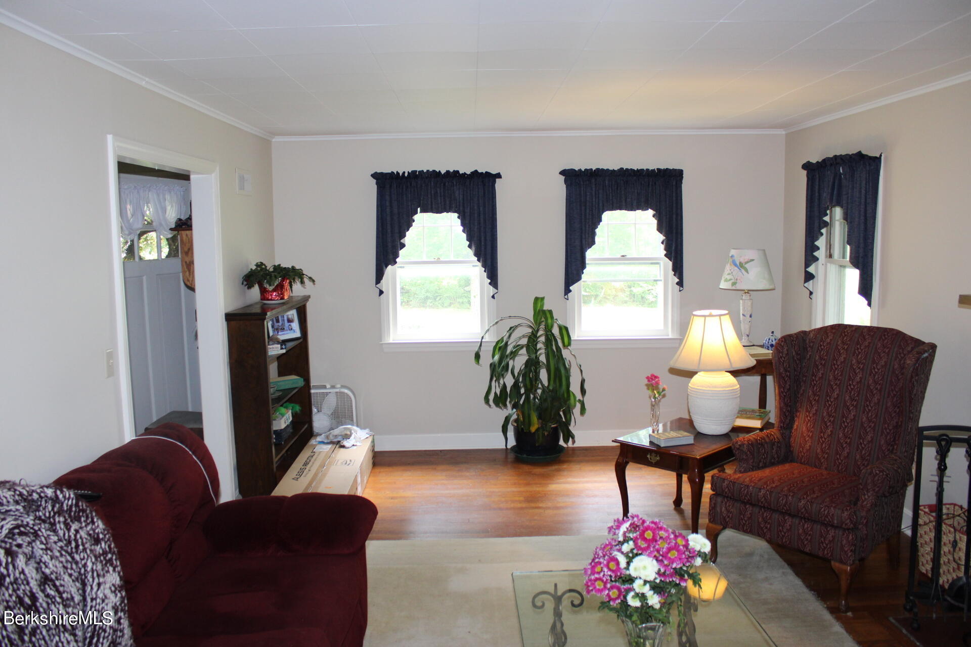 576 North St, Windsor, Massachusetts image 2