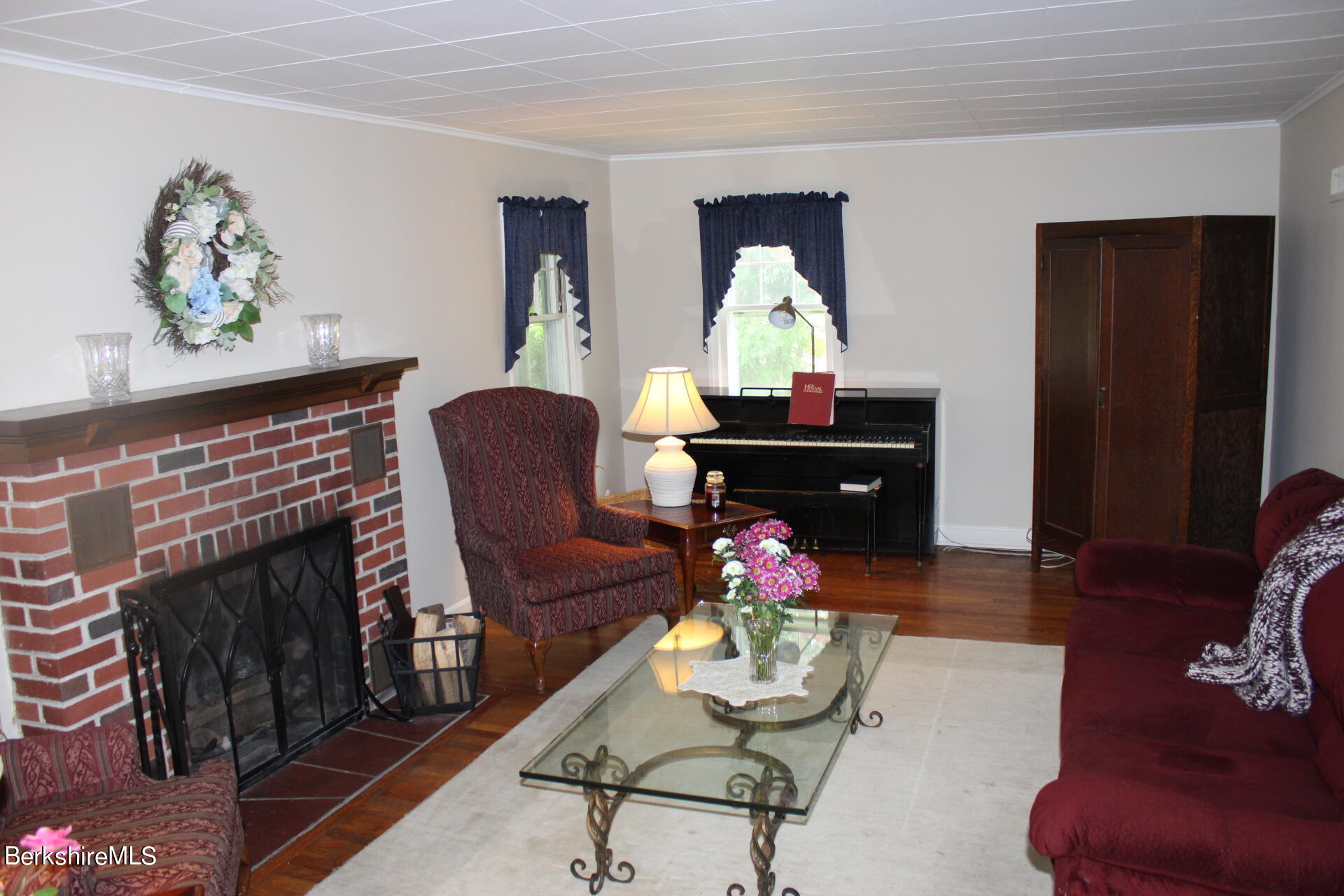 576 North St, Windsor, Massachusetts image 3