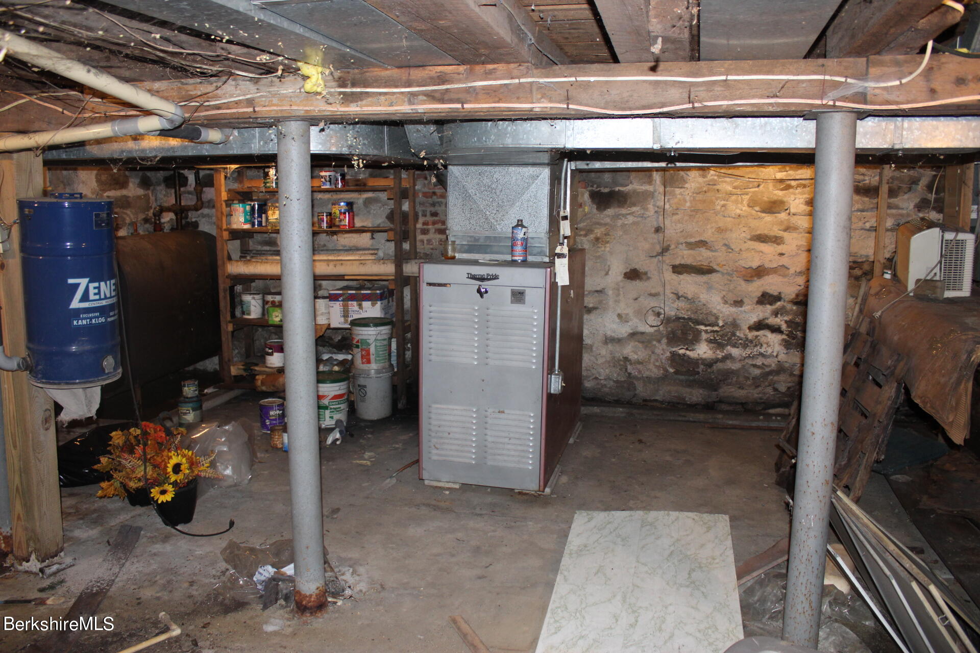 576 North St, Windsor, Massachusetts image 22