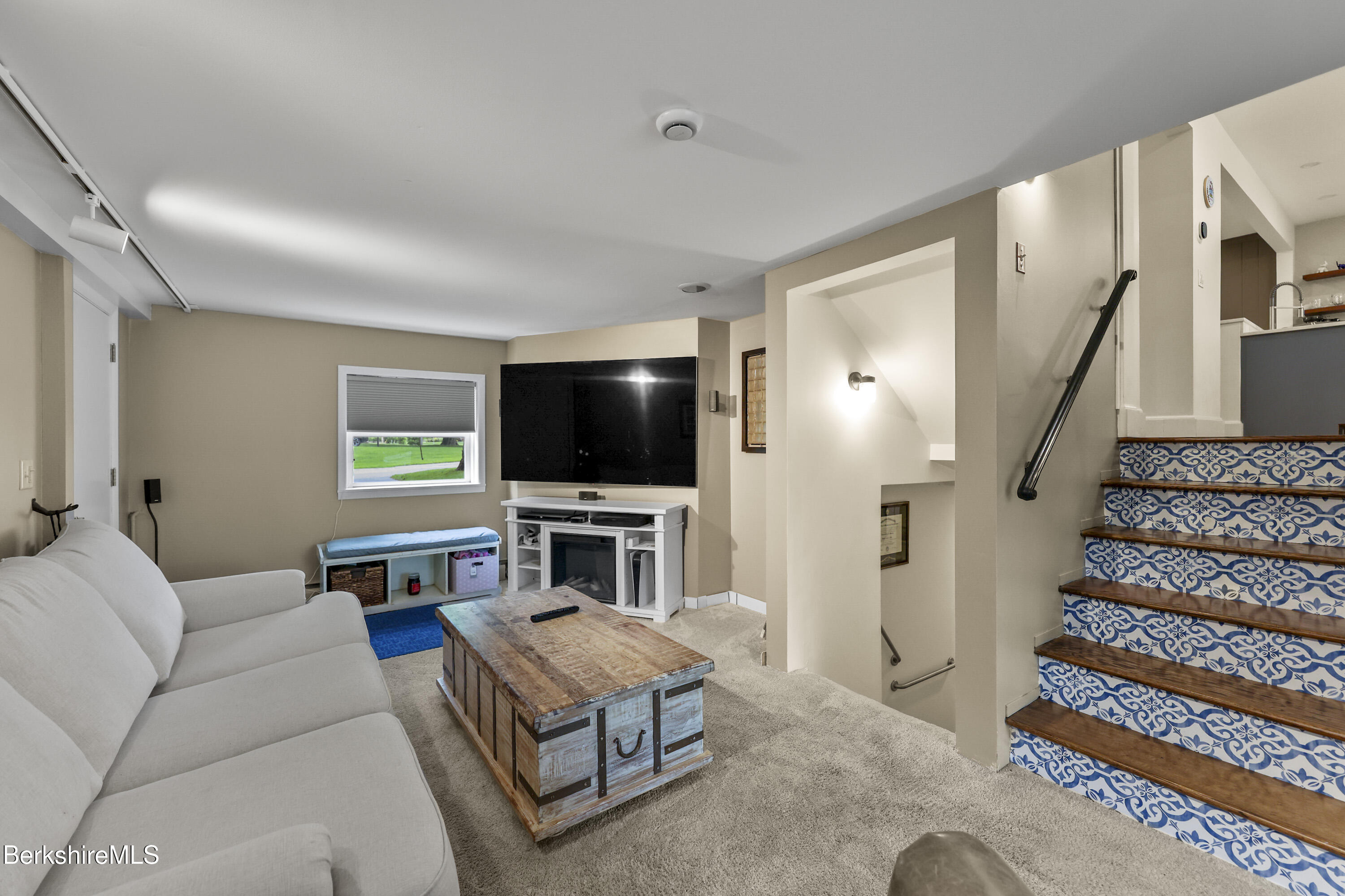 4 Woodlawn Dr, Williamstown, Massachusetts image 40