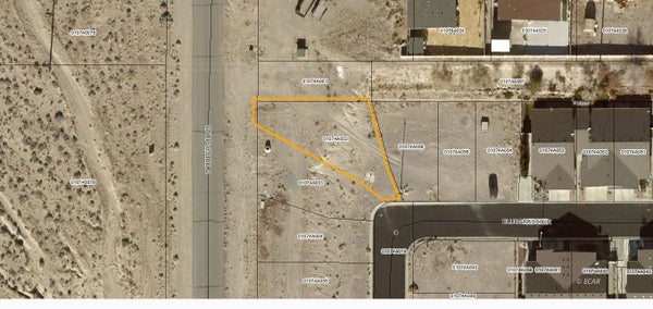 2000 BLUEGRASS CIR, WEST WENDOVER, NV 89883 - Image c8d459f58e37eb2250b9d5cbd4e76b8c/1757494611