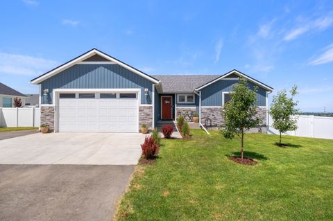 Photo of 712 Rustic Rd, Pocatello, ID 83201 (MLS # 581088)