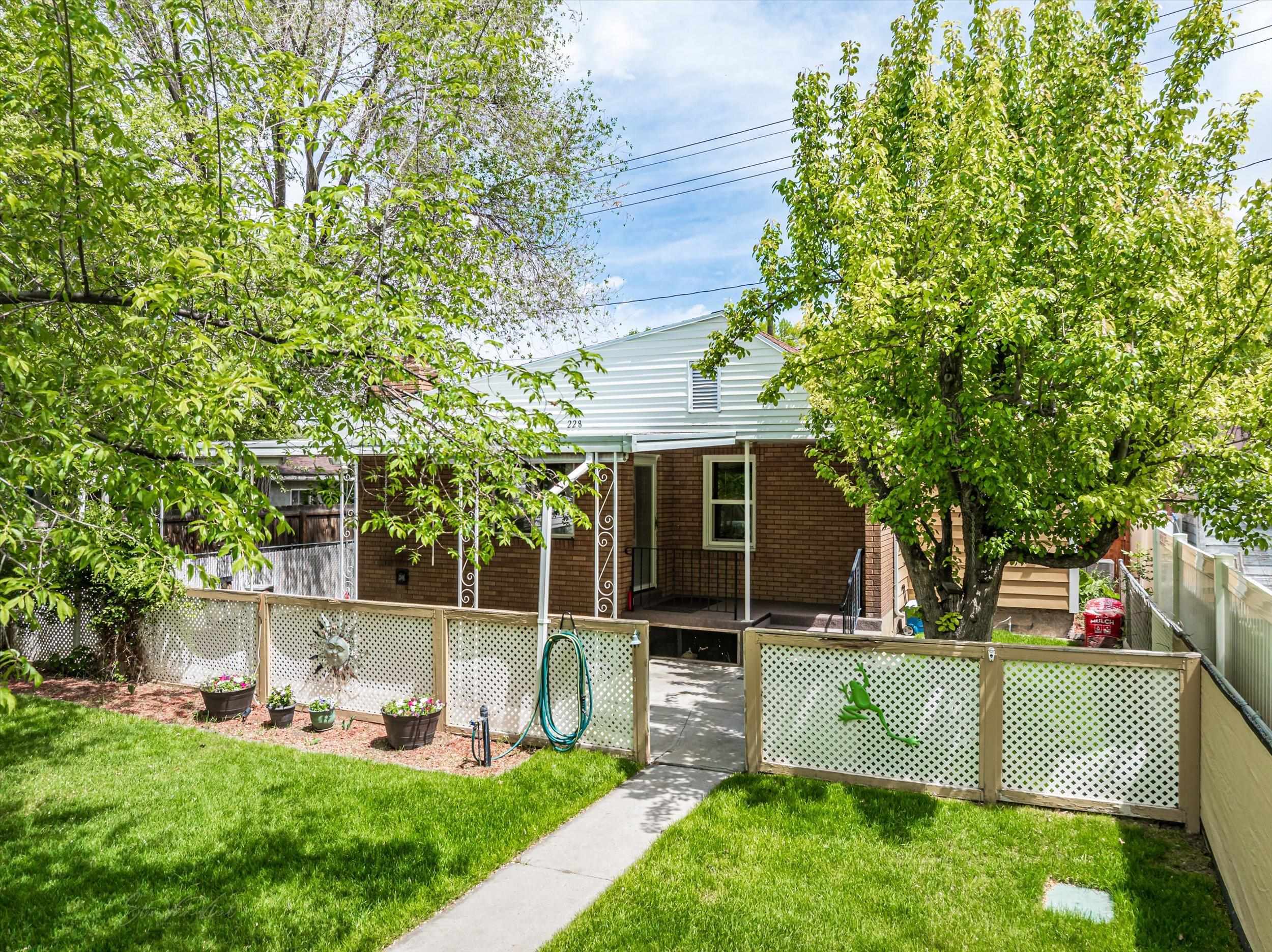 228 S 9th Avenue, Pocatello, Idaho image 1