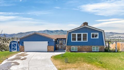 Photo of 835 Edna Loop, Pocatello, ID 83201 (MLS # 582526)