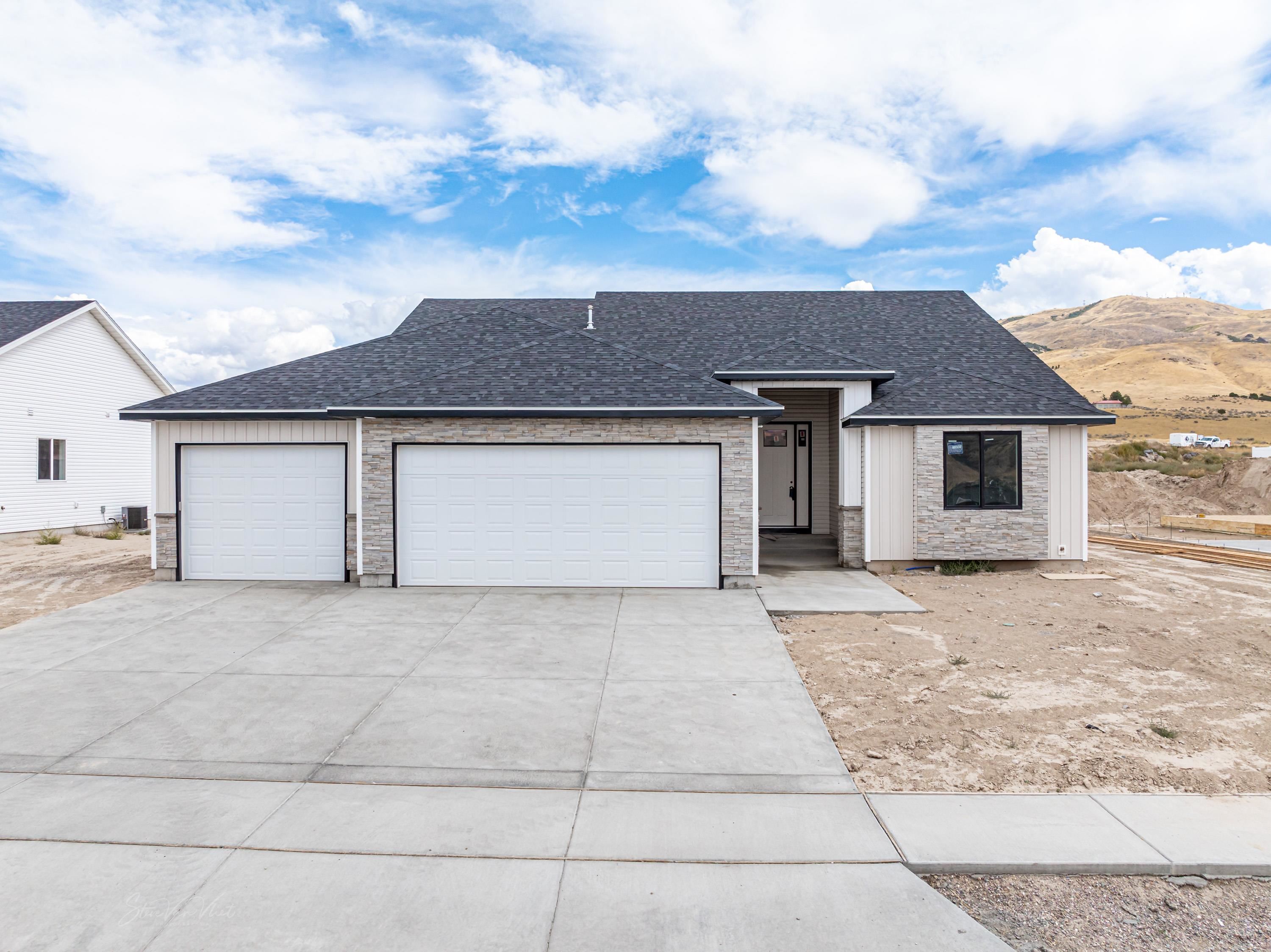 3038 Dewinter Dr, Pocatello, Idaho image 1