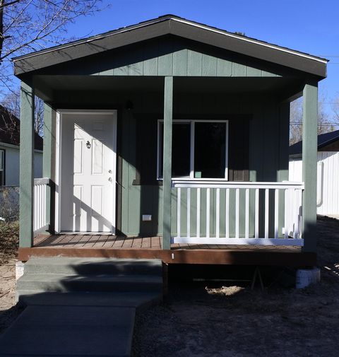 Mobile Home For Sale - 411 8th Street<br/> Bonneville County, Idaho Falls, ID 83401