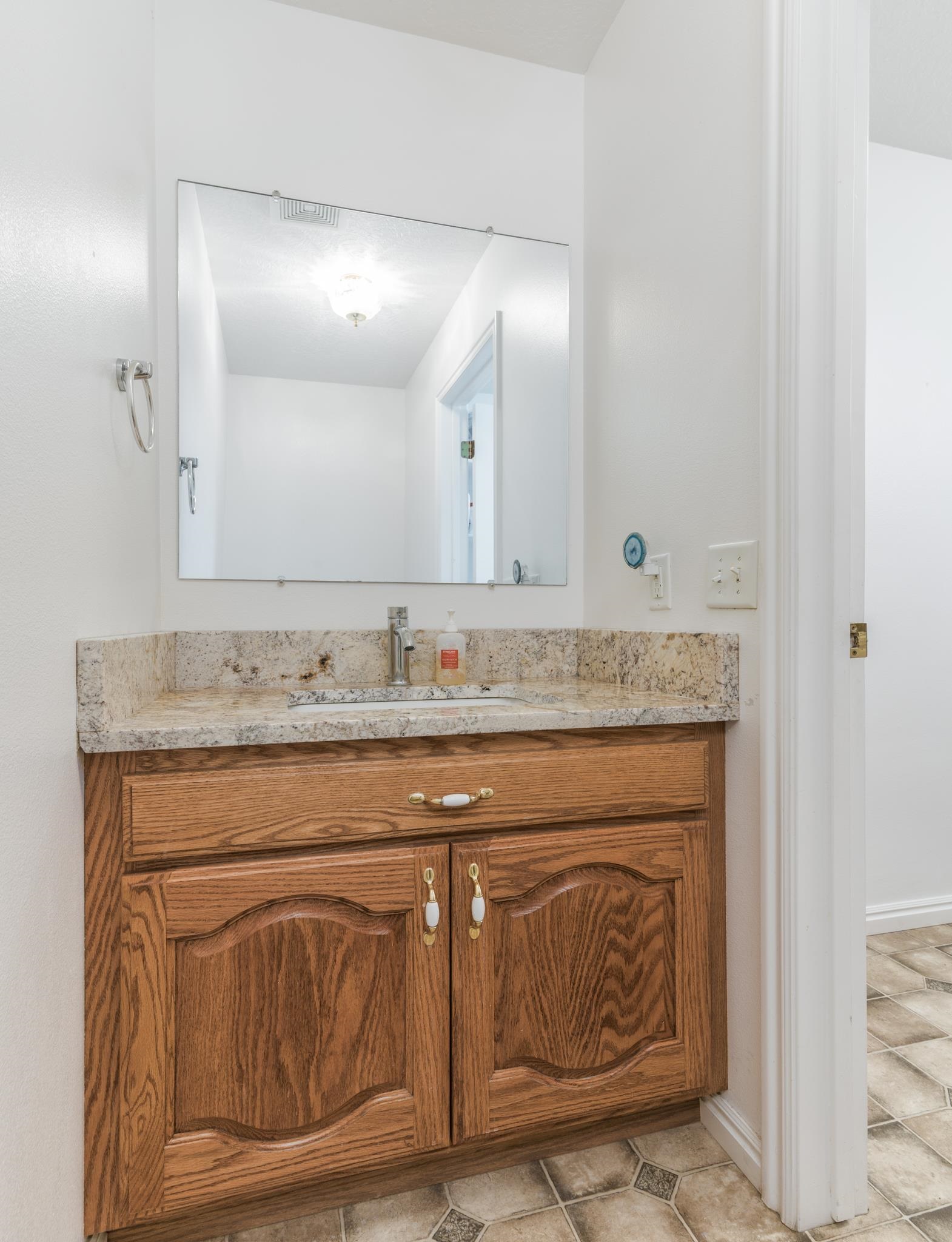 1048 Petersburg Ave, Chubbuck, Idaho image 15