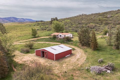 Mobile Home For Sale - 9205 E Merrick Rd<br/> Lava Hot Springs, ID 83246