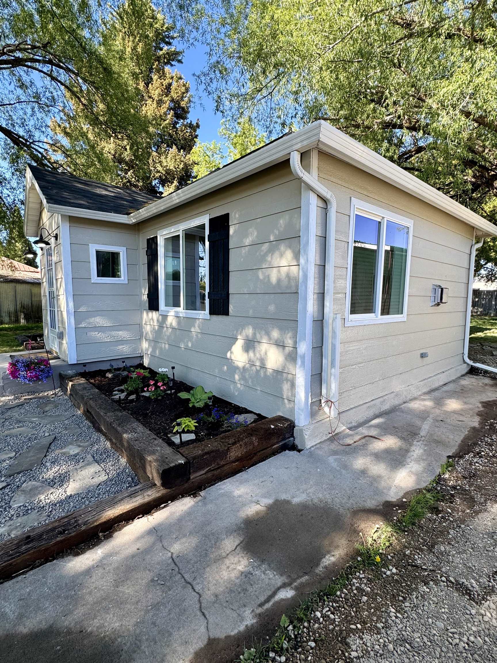 371 S Second St E, Soda Springs, Idaho image 2