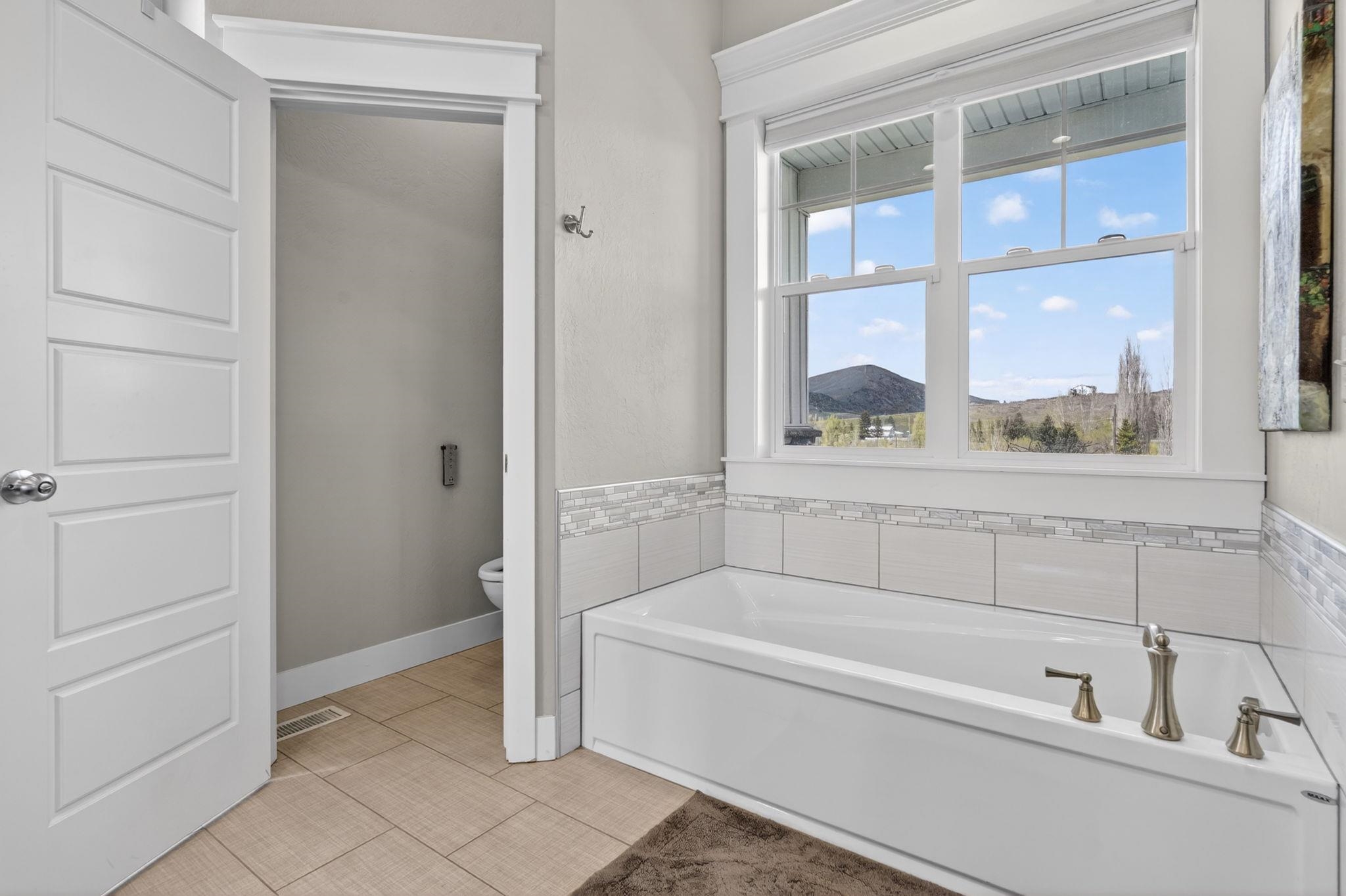 Inkom, Idaho, 83245, United States, 7 Bedrooms Bedrooms, ,4 BathroomsBathrooms,Residential,Active,2036358