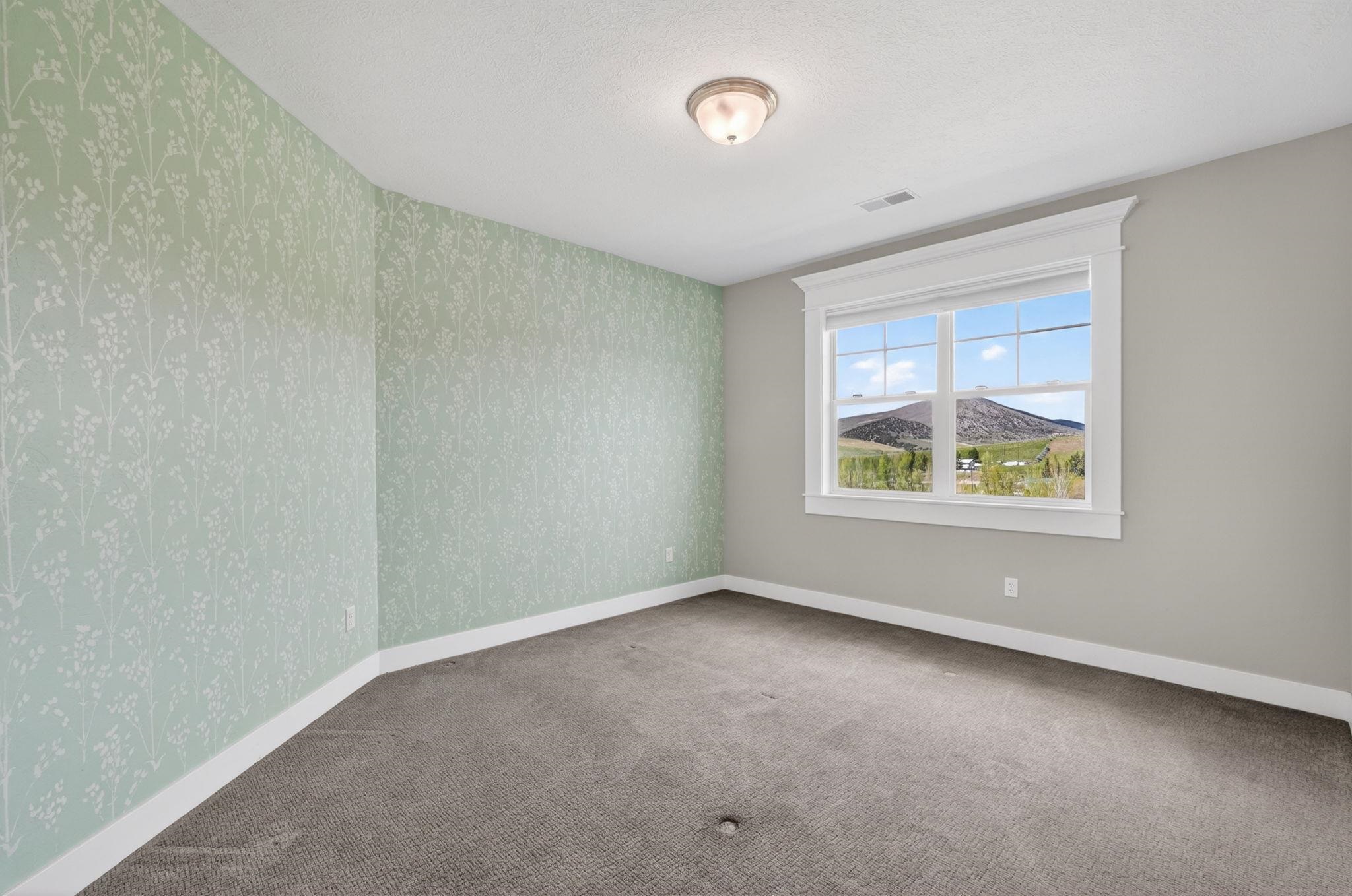 Inkom, Idaho, 83245, United States, 7 Bedrooms Bedrooms, ,4 BathroomsBathrooms,Residential,Active,2036358