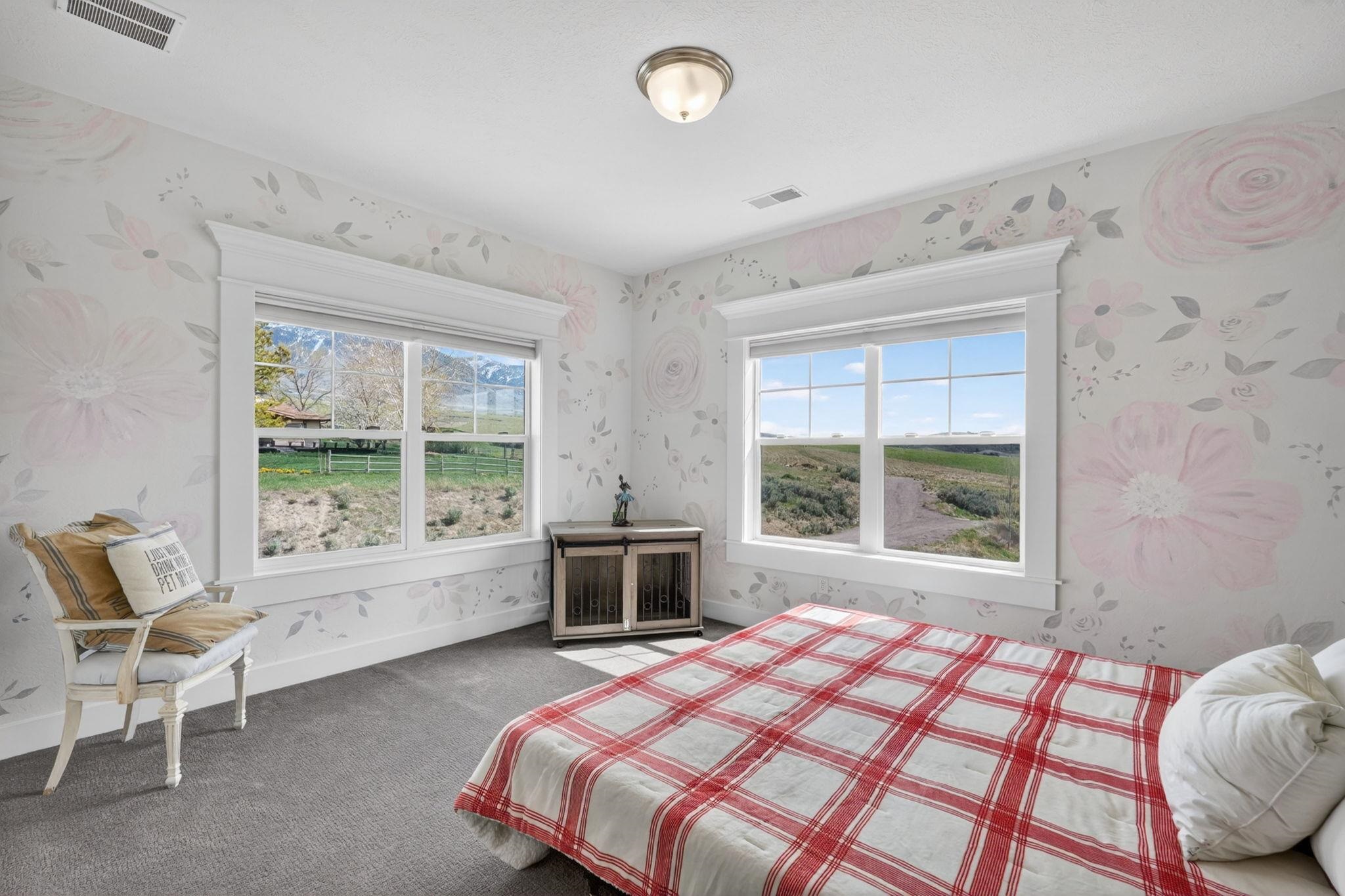Inkom, Idaho, 83245, United States, 7 Bedrooms Bedrooms, ,4 BathroomsBathrooms,Residential,Active,2036358