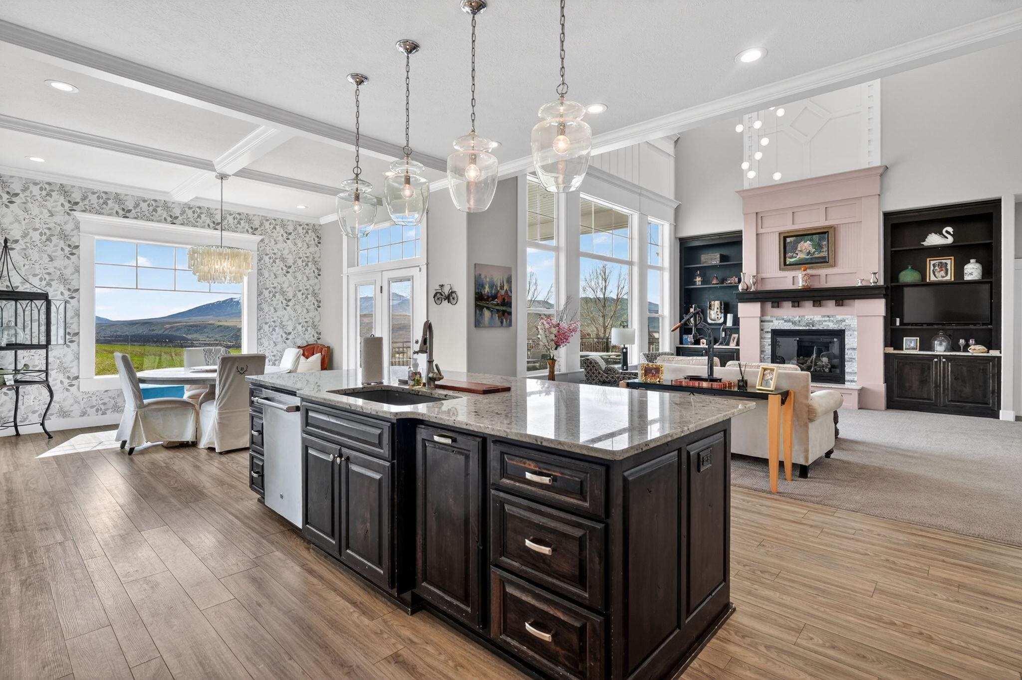 Inkom, Idaho, 83245, United States, 7 Bedrooms Bedrooms, ,4 BathroomsBathrooms,Residential,Active,2036358