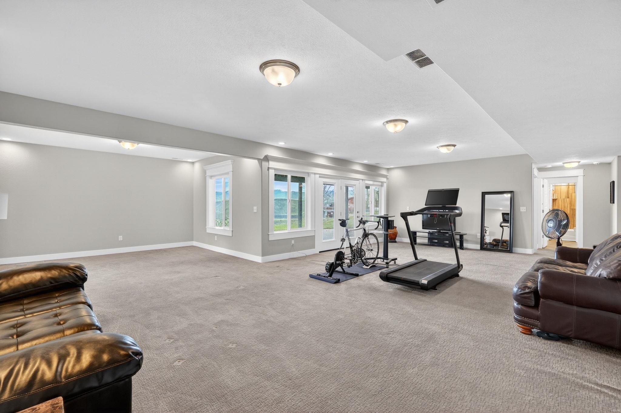 Inkom, Idaho, 83245, United States, 7 Bedrooms Bedrooms, ,4 BathroomsBathrooms,Residential,Active,2036358