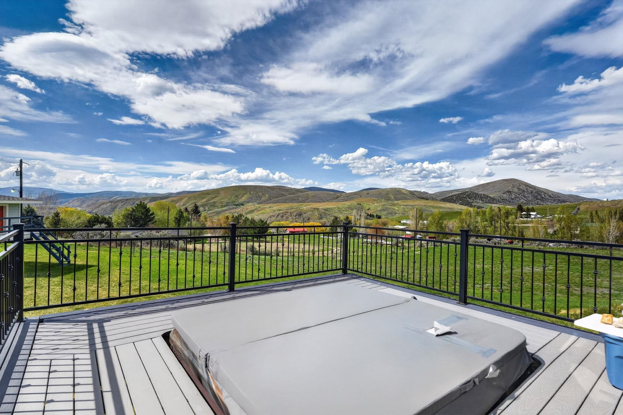 Inkom, Idaho, 83245, United States, 7 Bedrooms Bedrooms, ,4 BathroomsBathrooms,Residential,Active,2036358