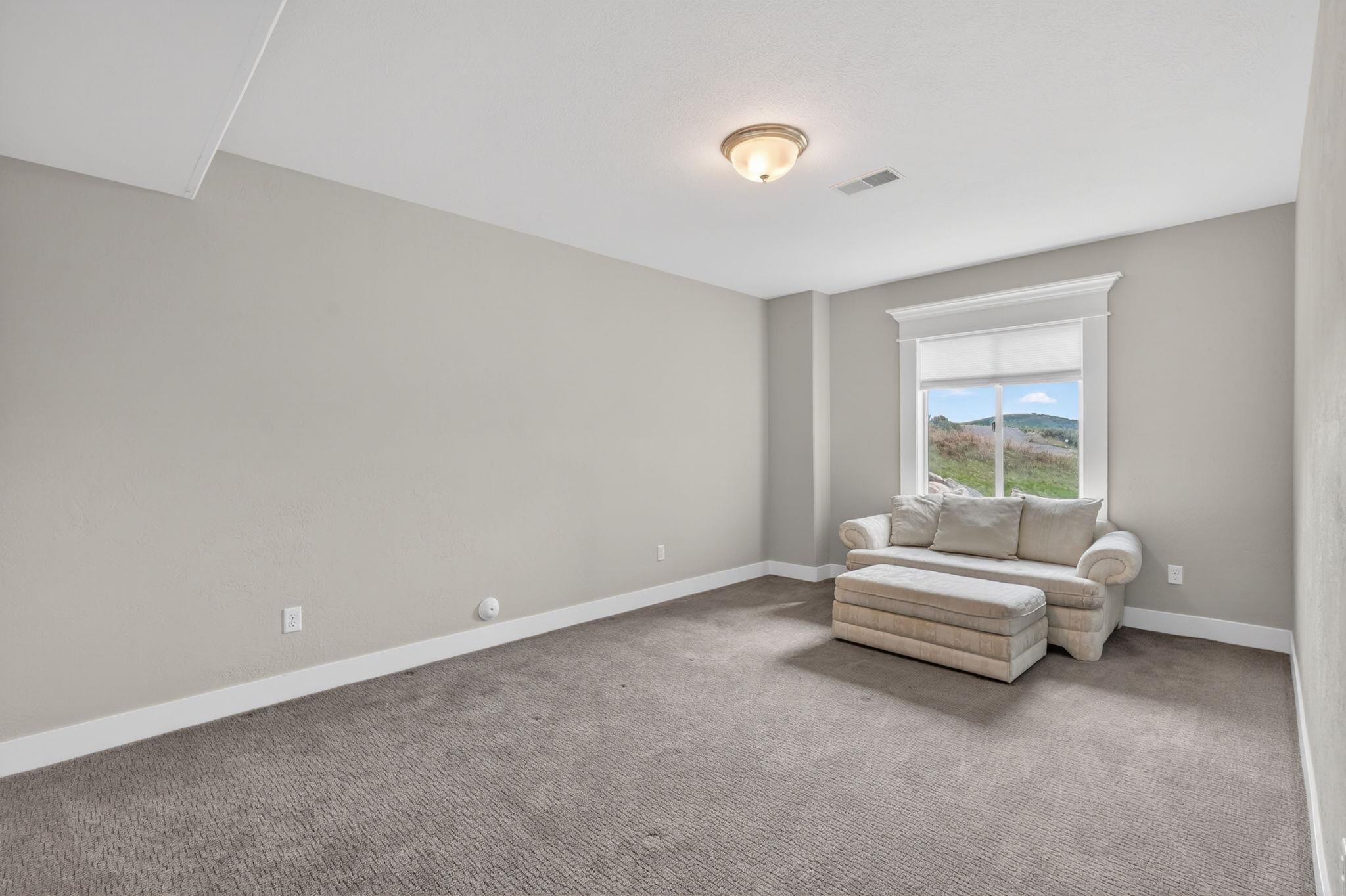 Inkom, Idaho, 83245, United States, 7 Bedrooms Bedrooms, ,4 BathroomsBathrooms,Residential,Active,2036358