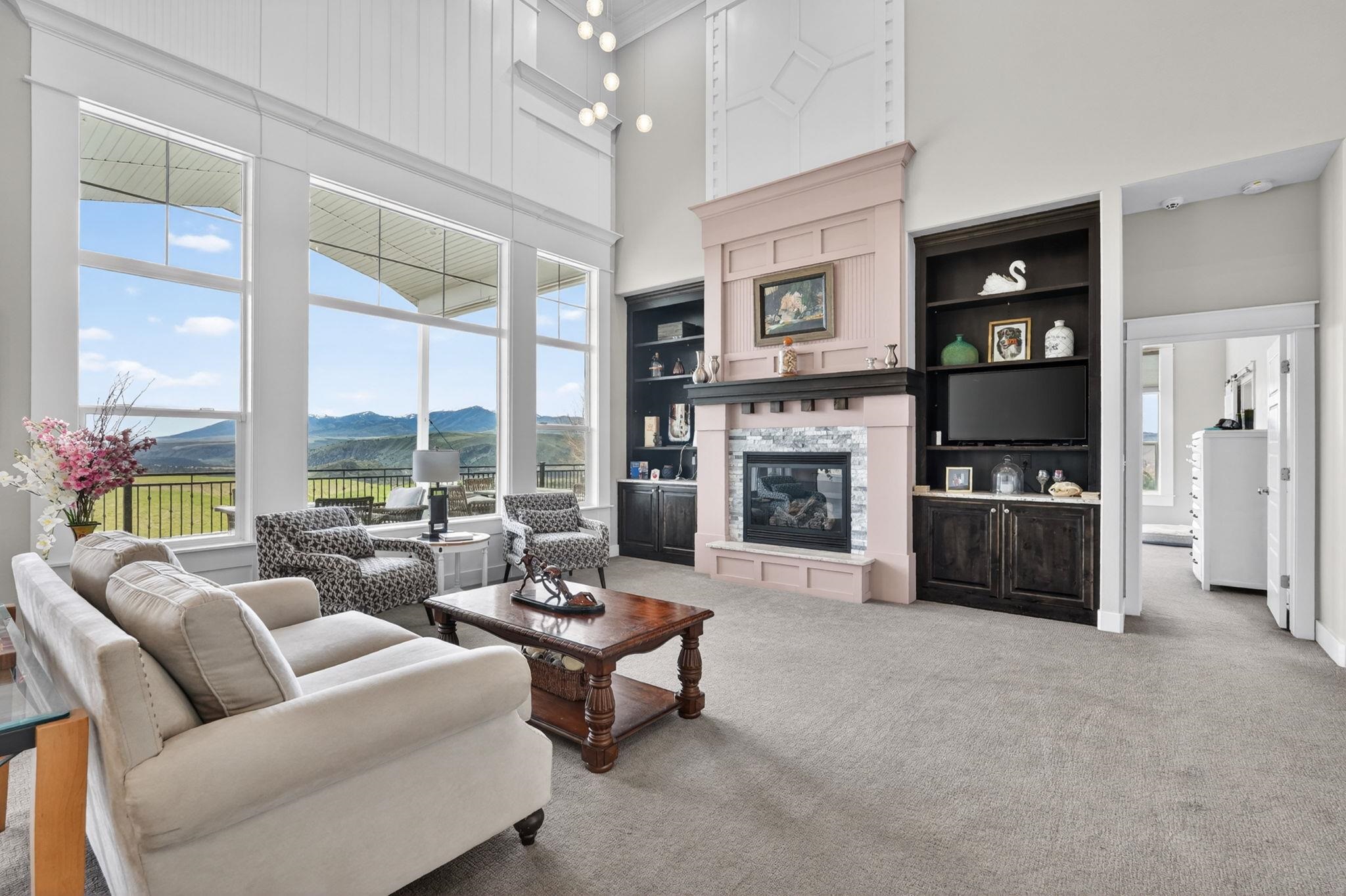 Inkom, Idaho, 83245, United States, 7 Bedrooms Bedrooms, ,4 BathroomsBathrooms,Residential,Active,2036358