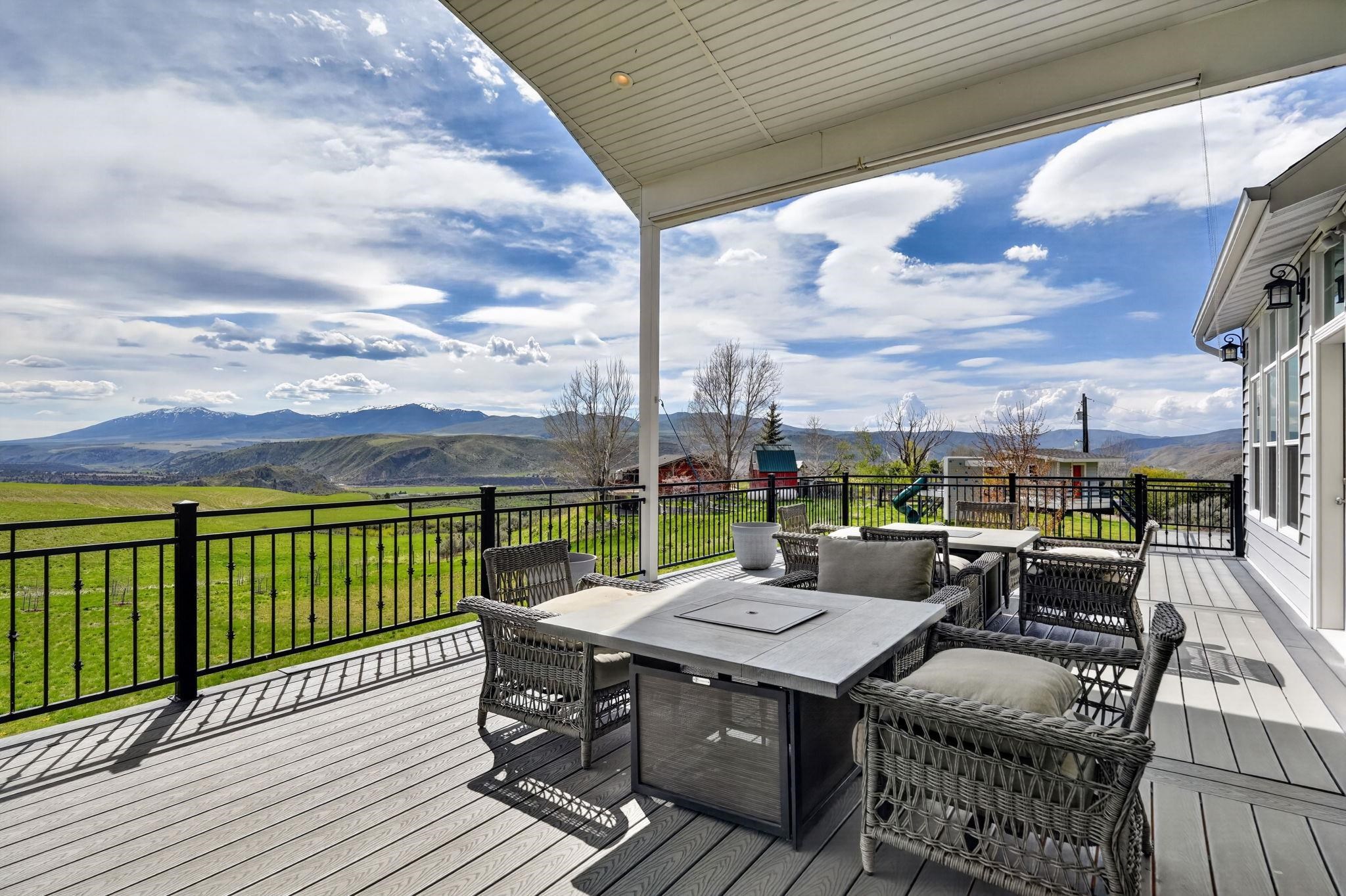 Inkom, Idaho, 83245, United States, 7 Bedrooms Bedrooms, ,4 BathroomsBathrooms,Residential,Active,2036358