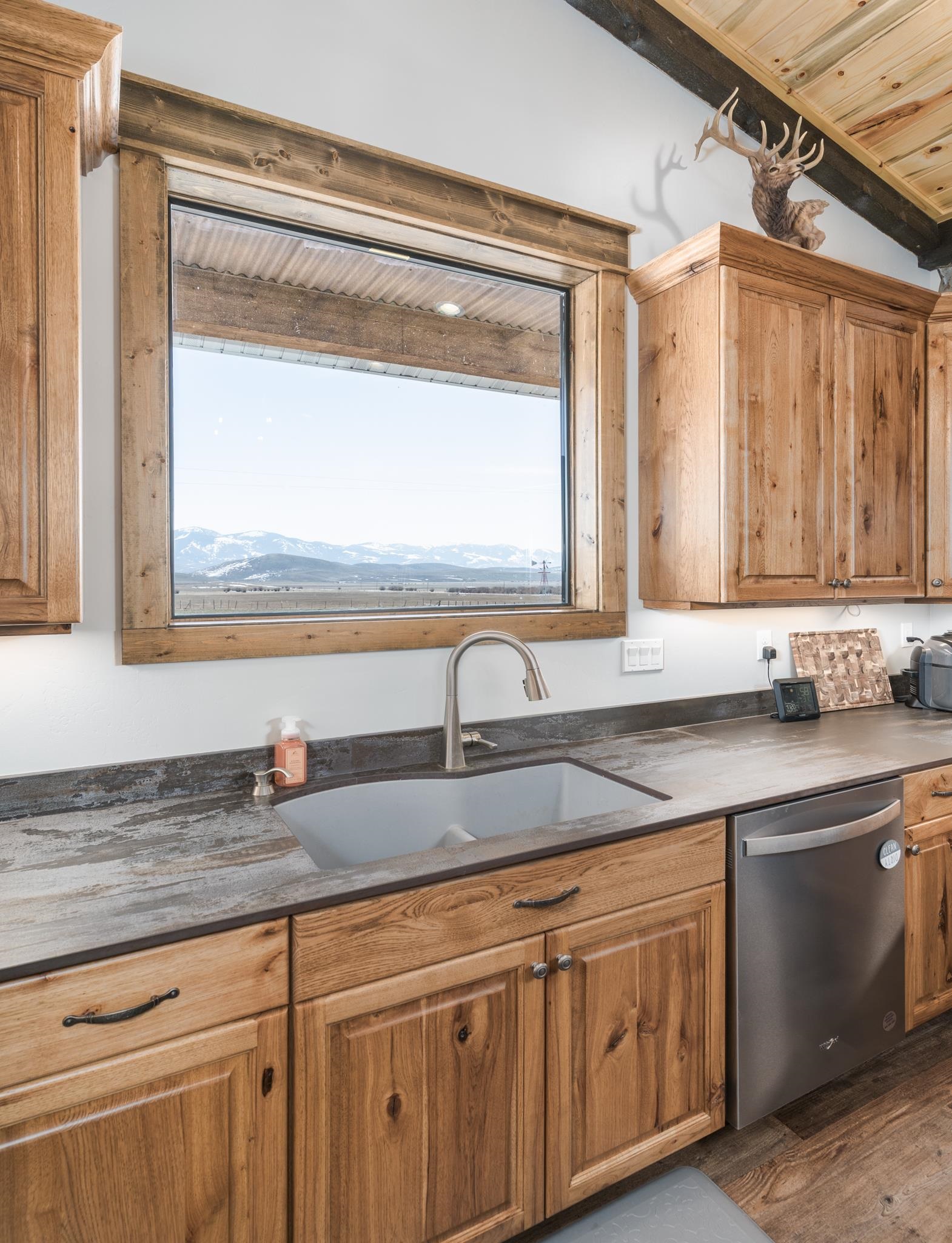 6217 Nounan Rd, Montpelier, Idaho image 9
